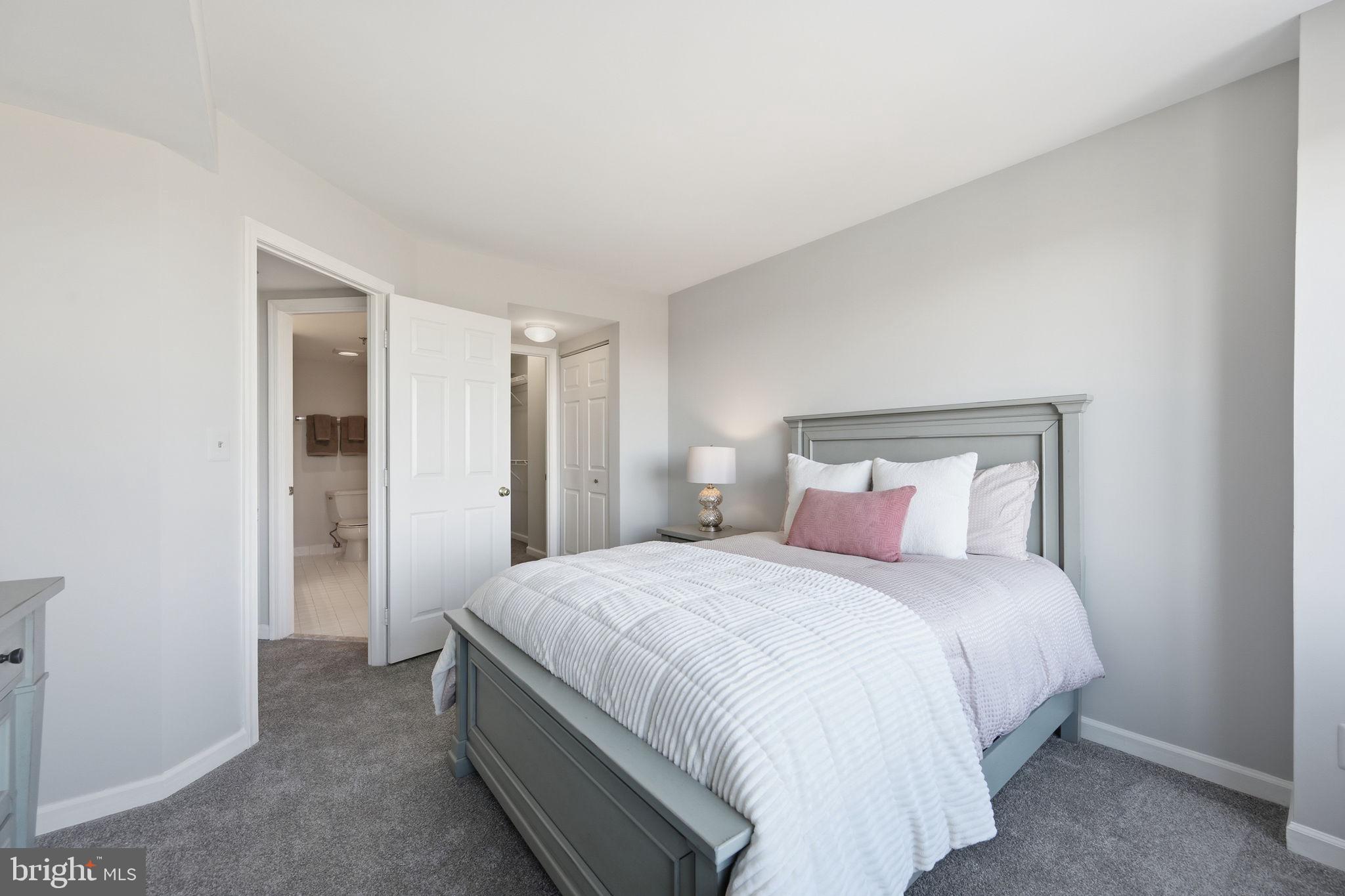 WHITLEY PARK CONDOMINIUM - Residential