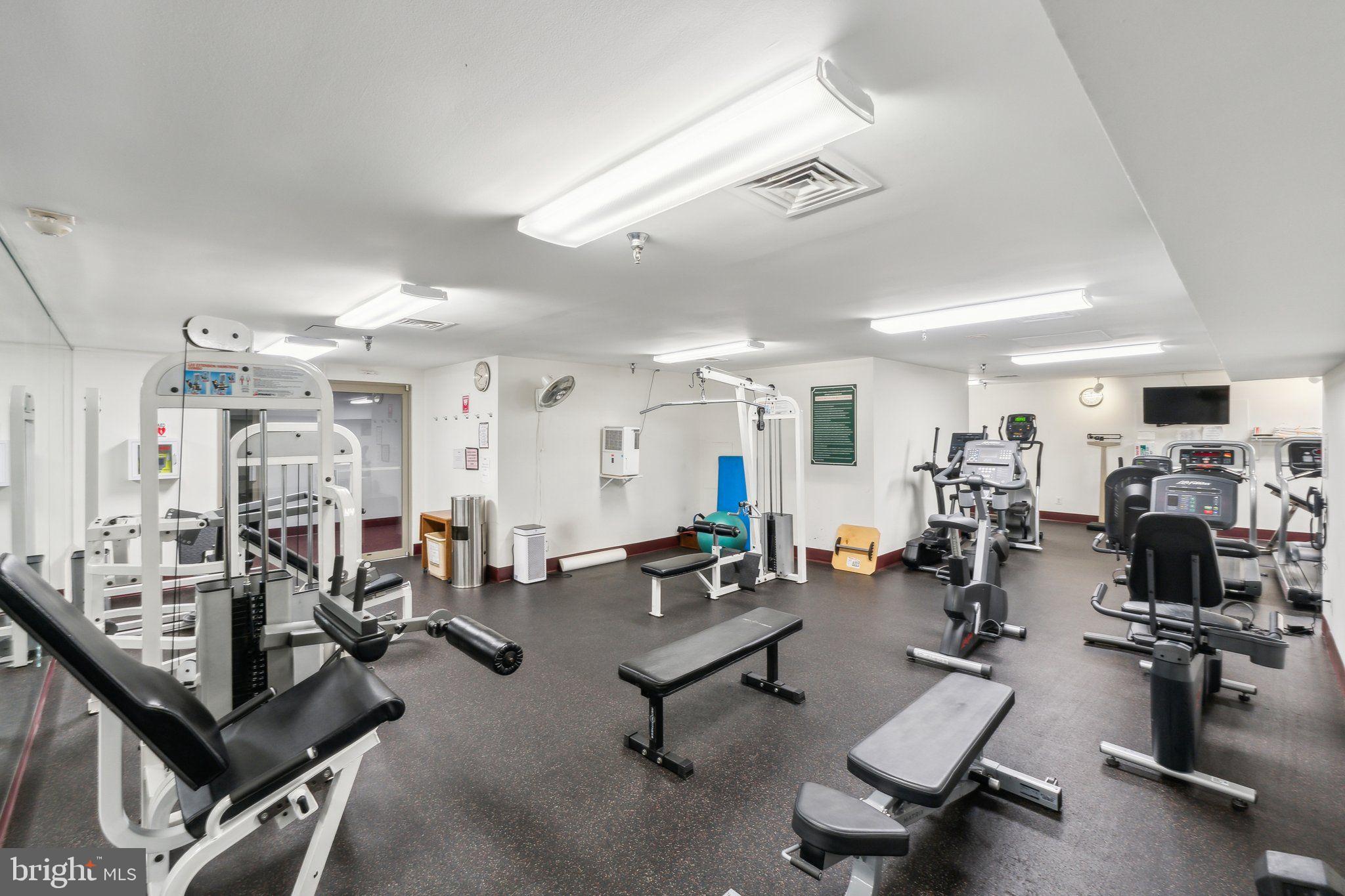 WHITLEY PARK CONDOMINIUM - Residential