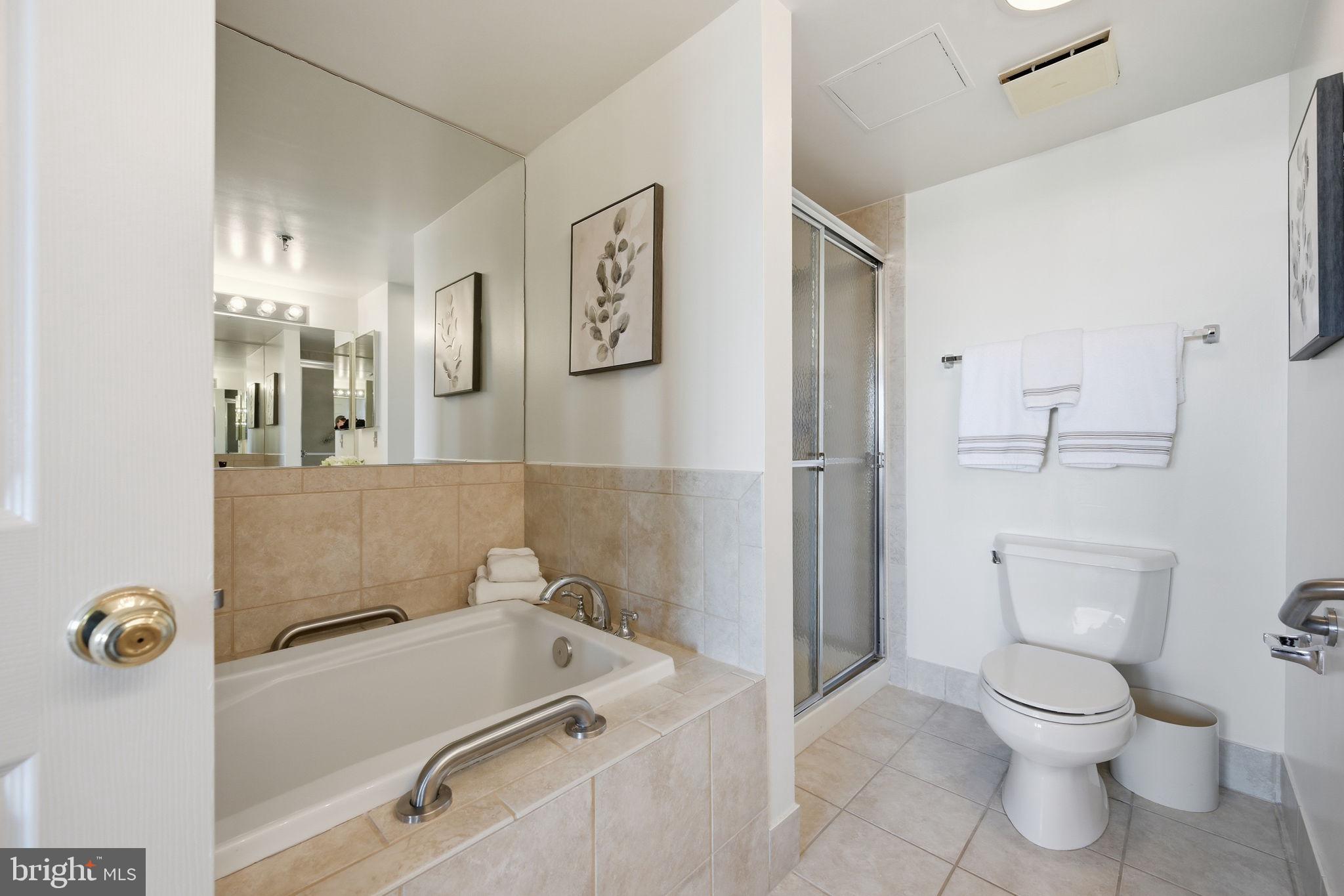 WHITLEY PARK CONDOMINIUM - Residential