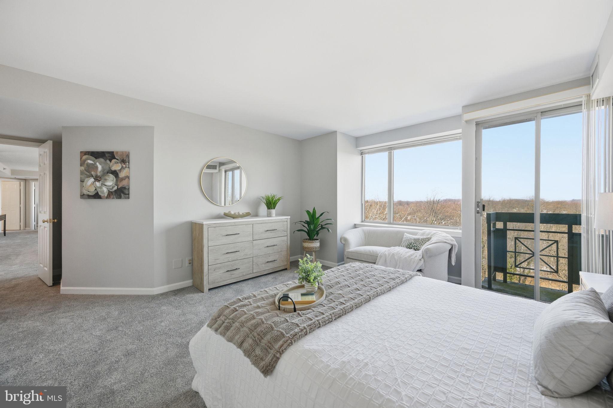 WHITLEY PARK CONDOMINIUM - Residential