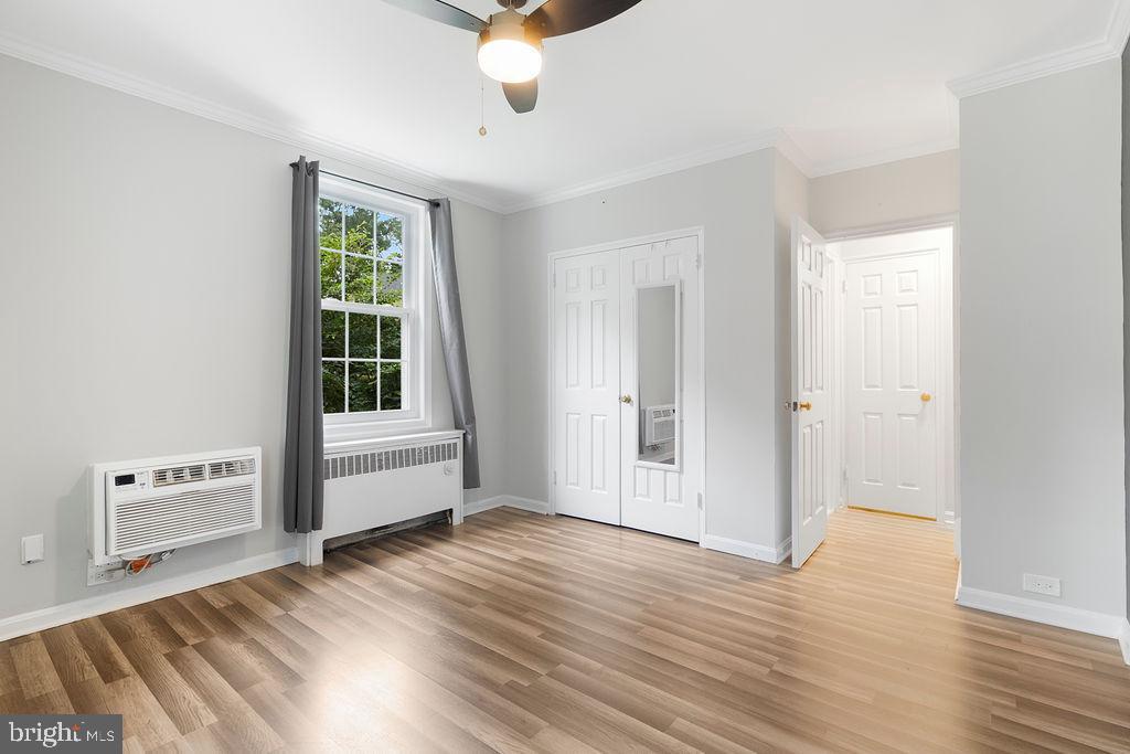 ARLINGTON OAKS - Residential Lease