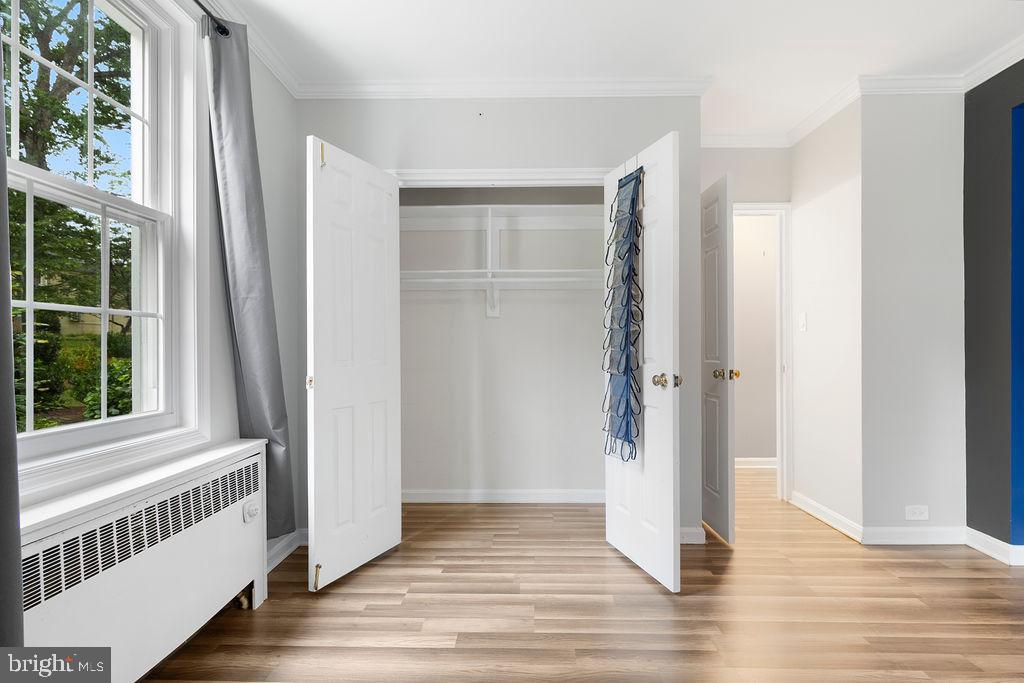 ARLINGTON OAKS - Residential Lease