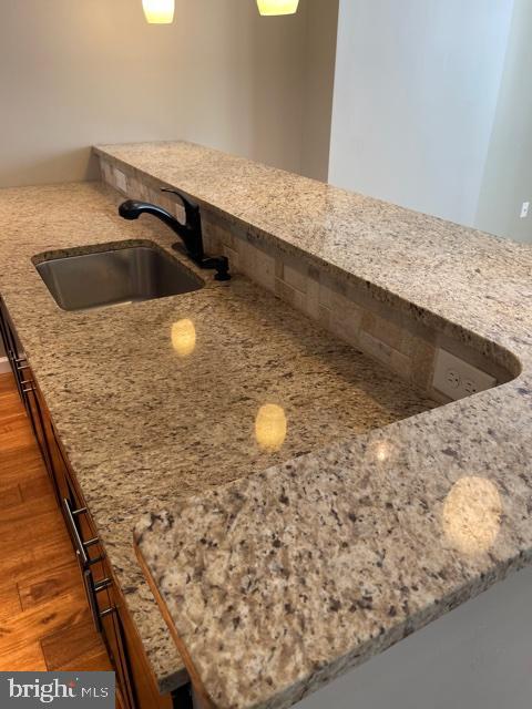 UNIVERSITY CITY - Residential Lease