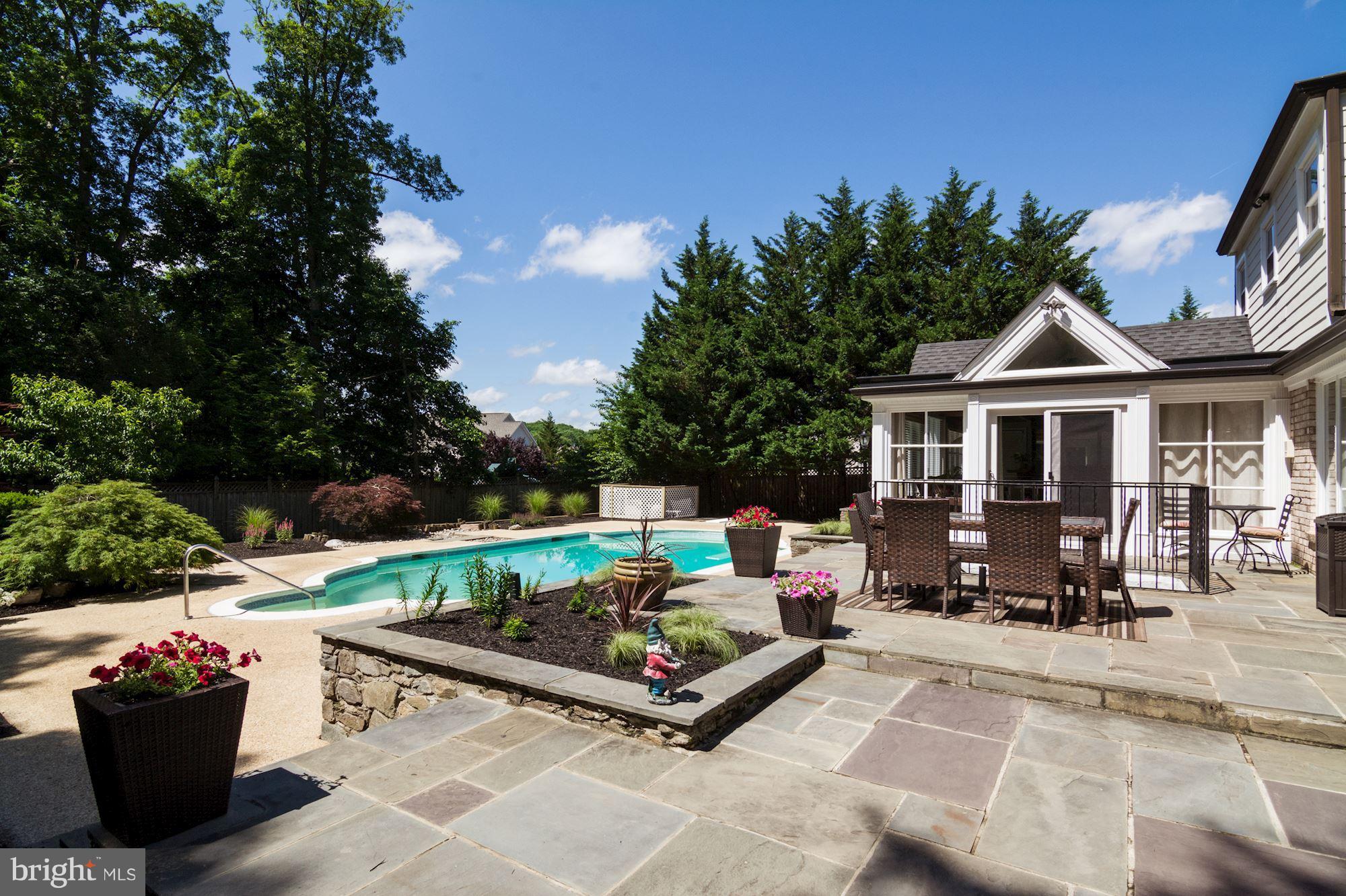 MANORS OF FOX MILL - Residential