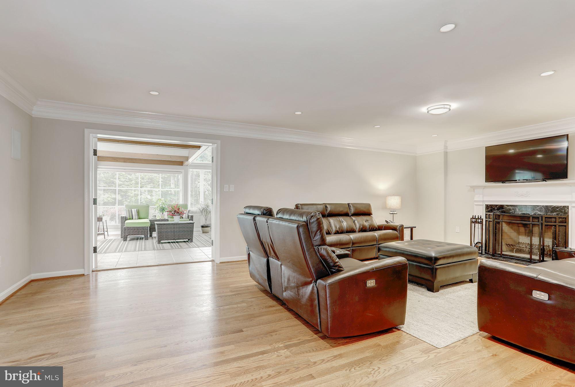 MANORS OF FOX MILL - Residential