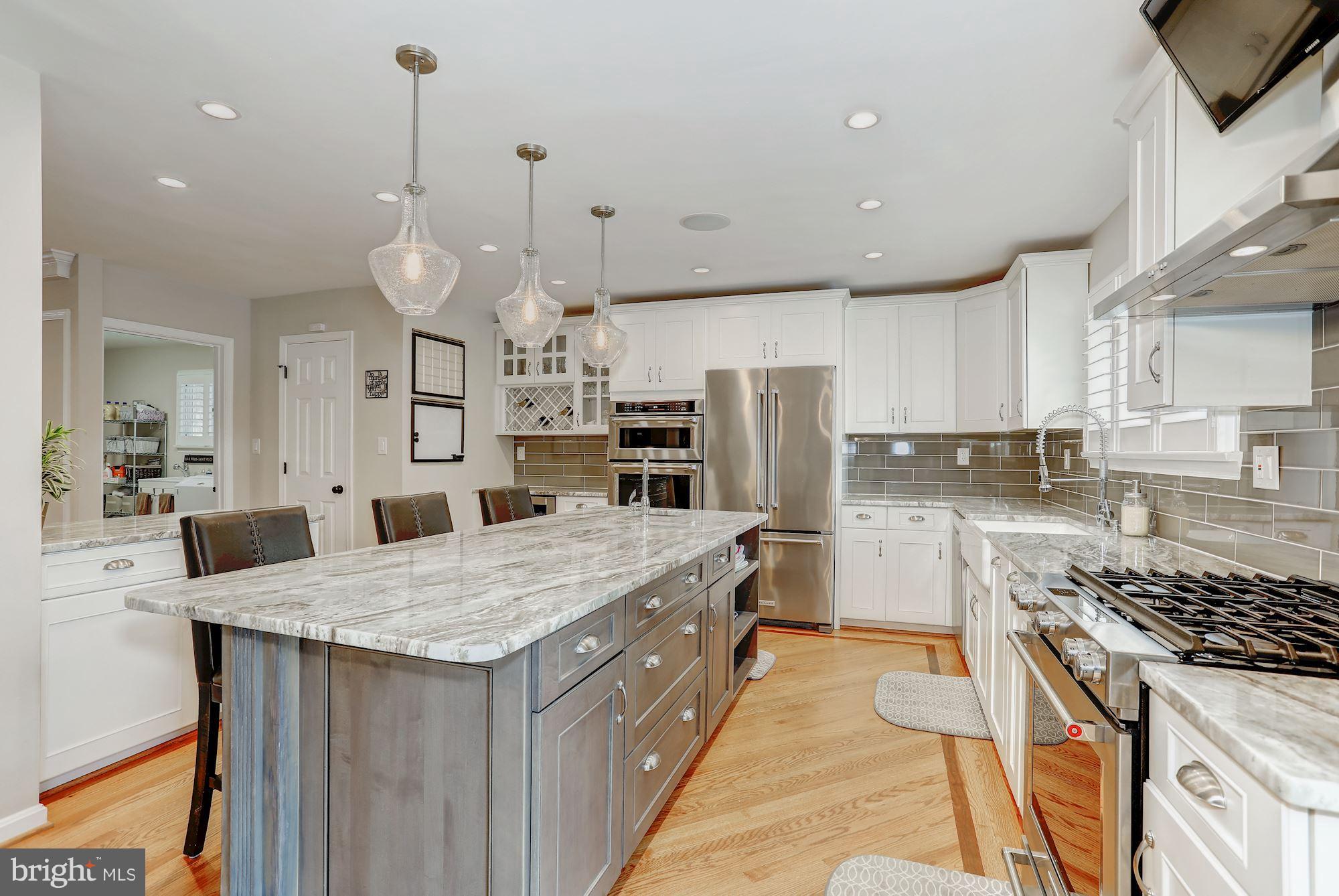 MANORS OF FOX MILL - Residential