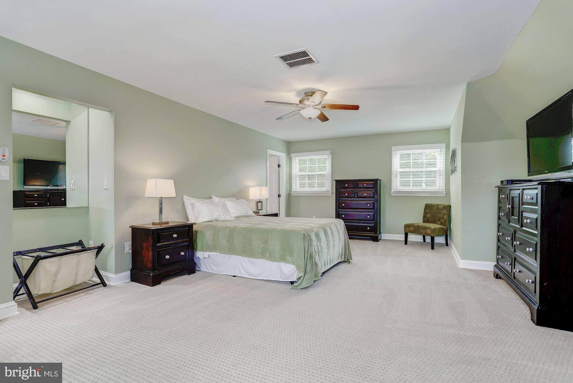 MANORS OF FOX MILL - Residential