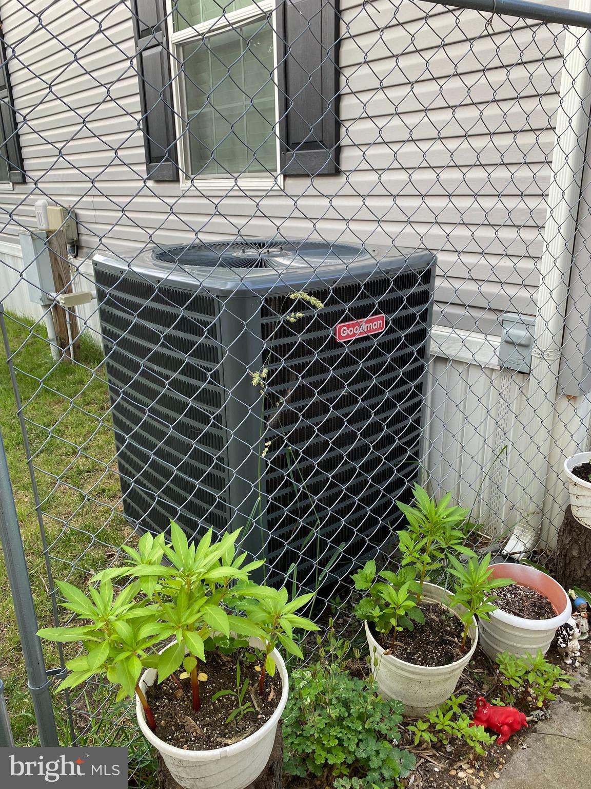 MARYLAND MANOR - Residential