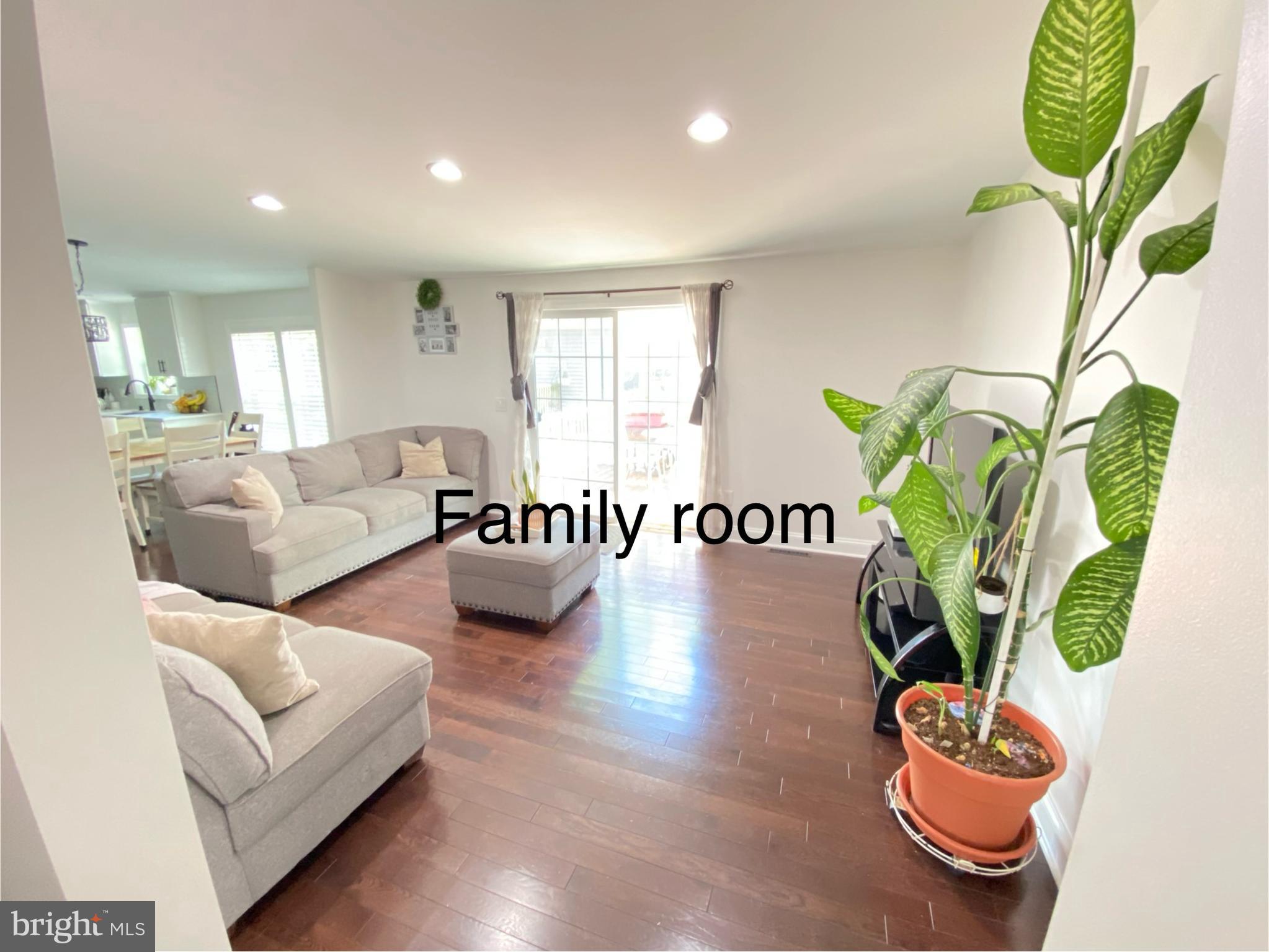 MARYLAND MANOR - Residential