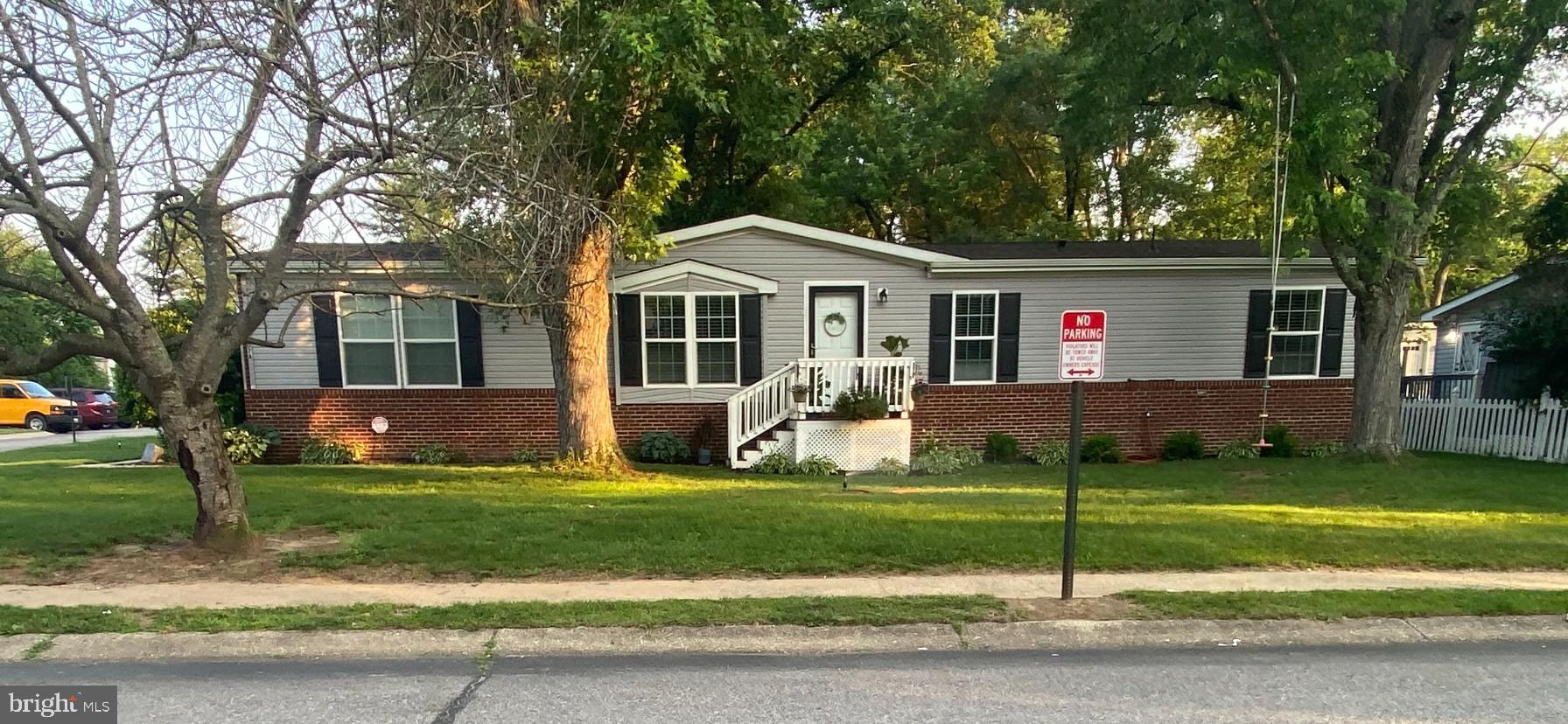 MARYLAND MANOR - Residential