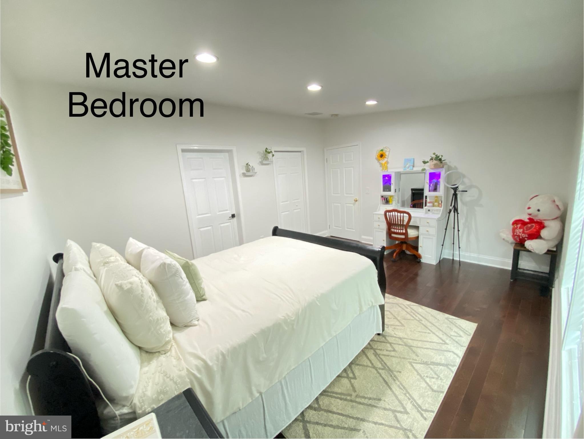 MARYLAND MANOR - Residential