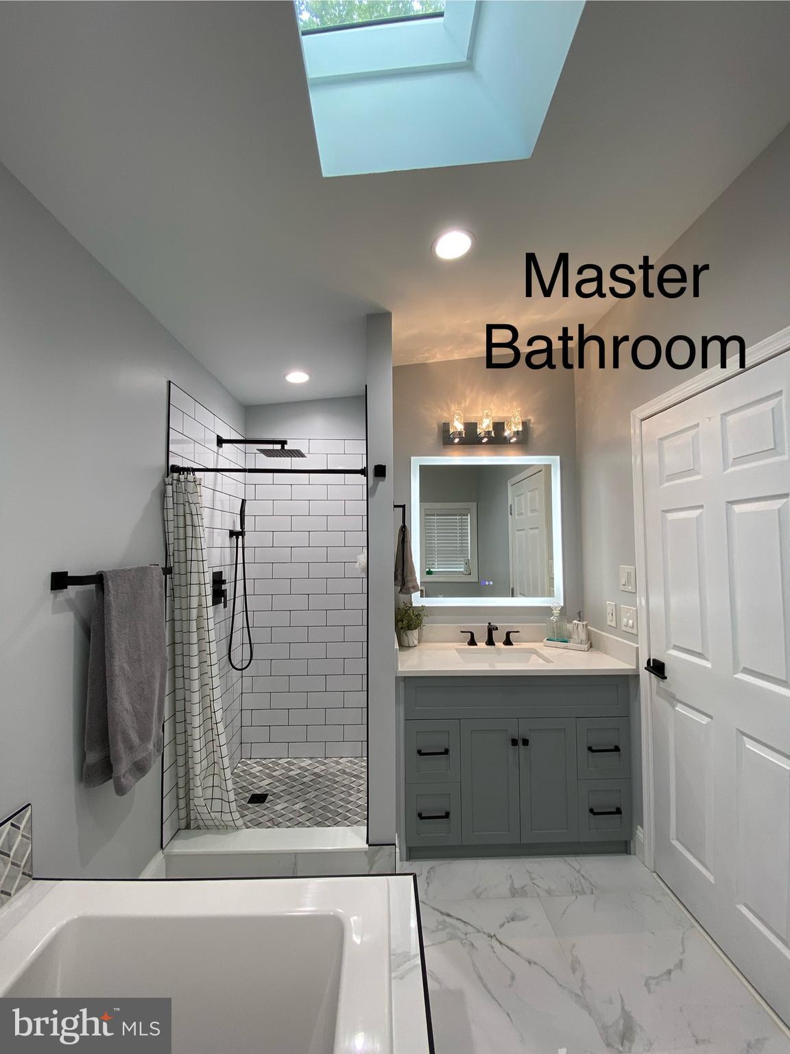 MARYLAND MANOR - Residential