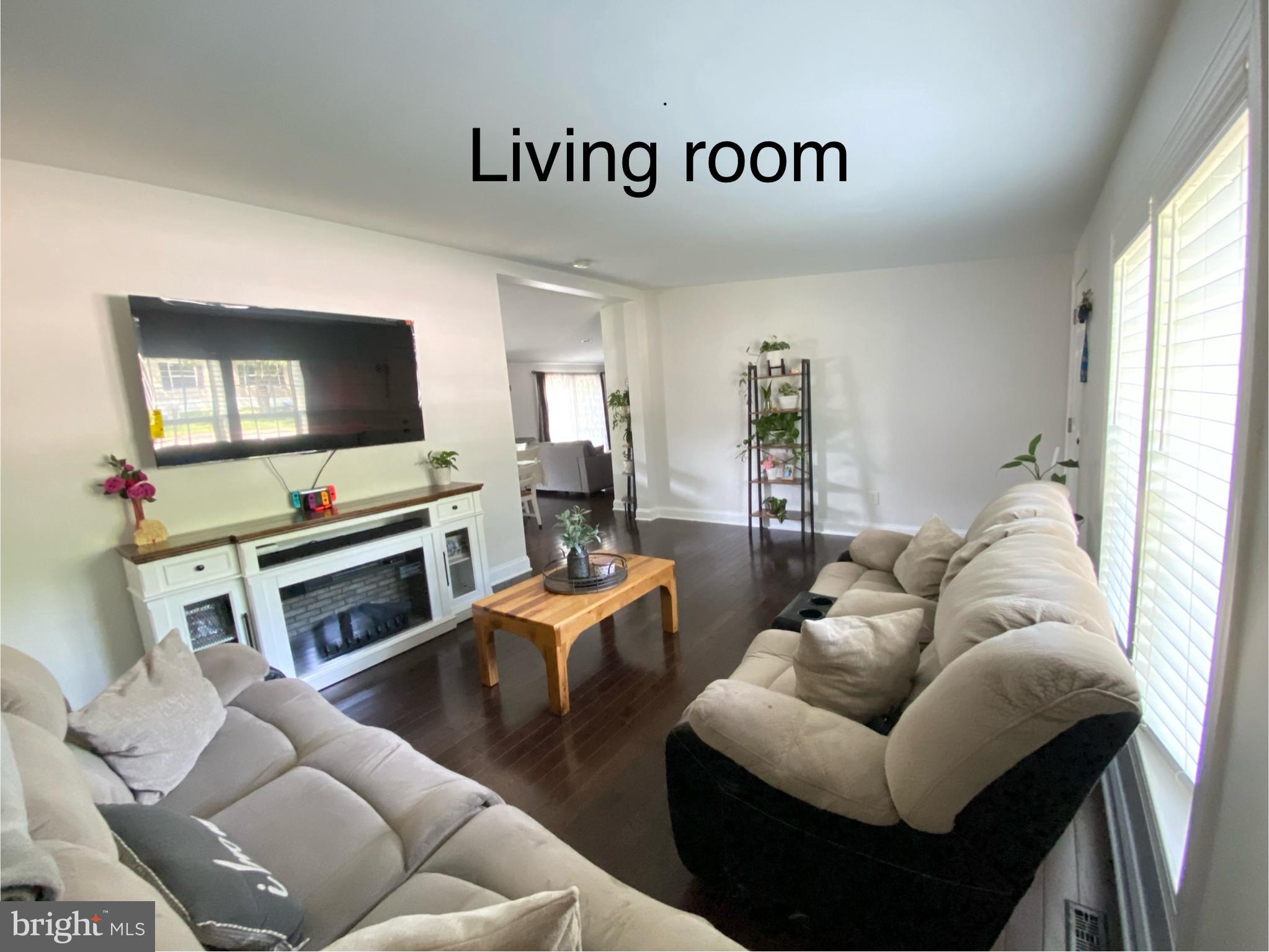 MARYLAND MANOR - Residential