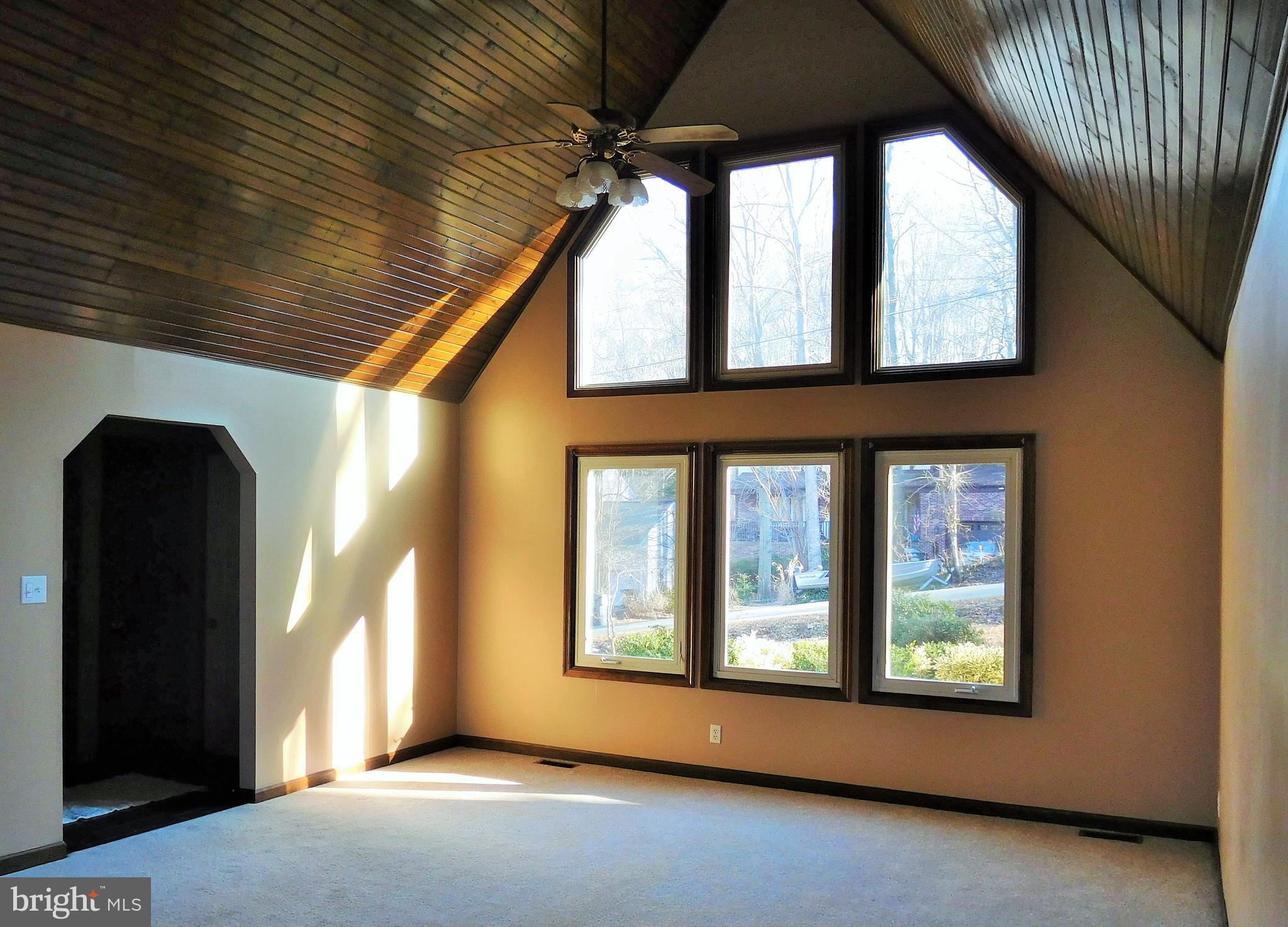 201 BULKHEAD COVE