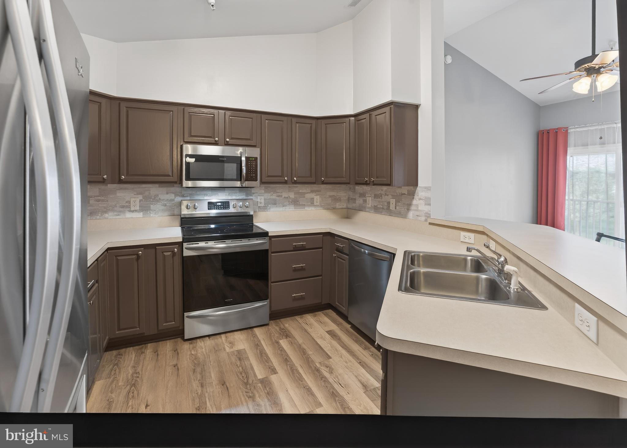 HEARTHSTONE MANOR - Residential