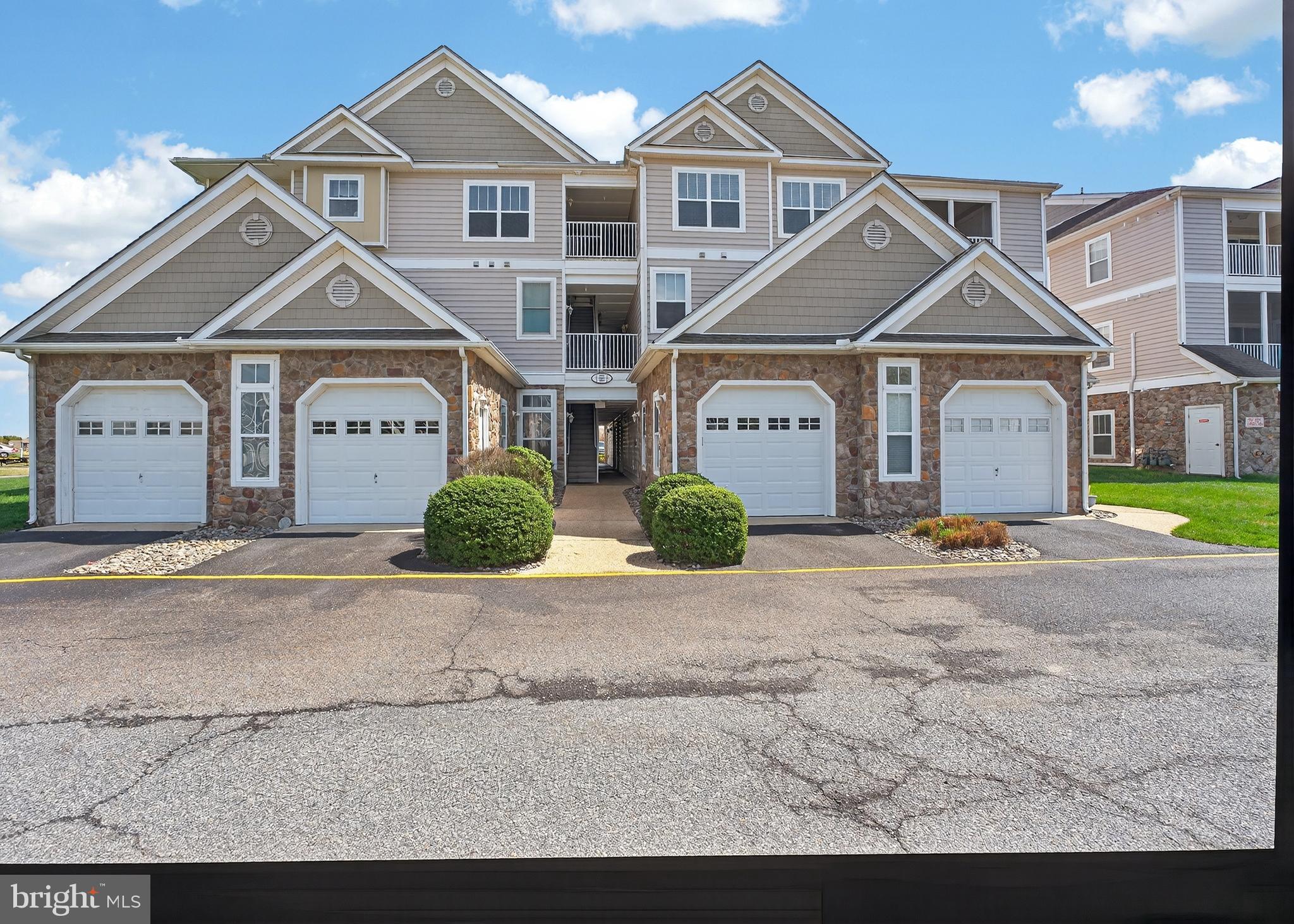 HEARTHSTONE MANOR - Residential