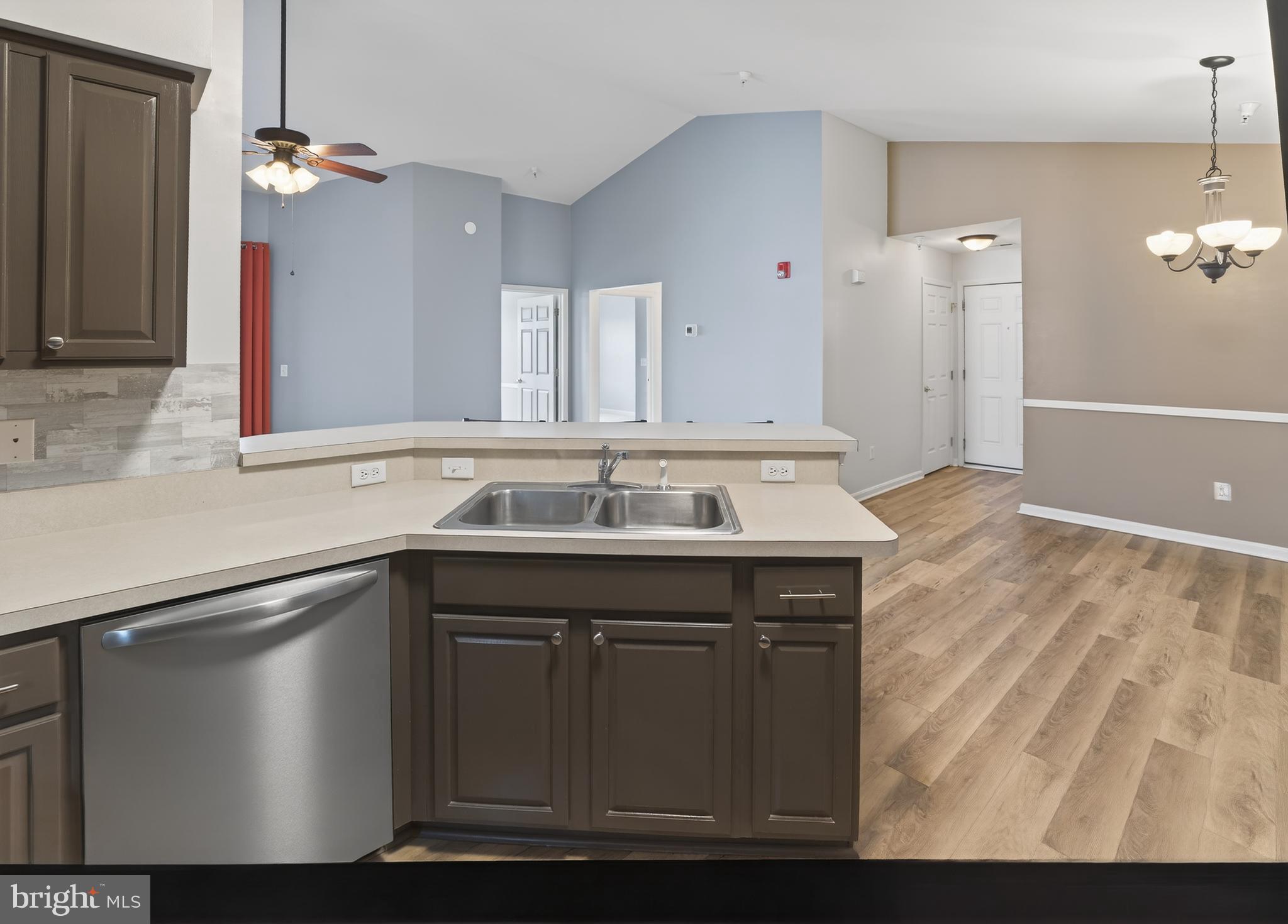 HEARTHSTONE MANOR - Residential