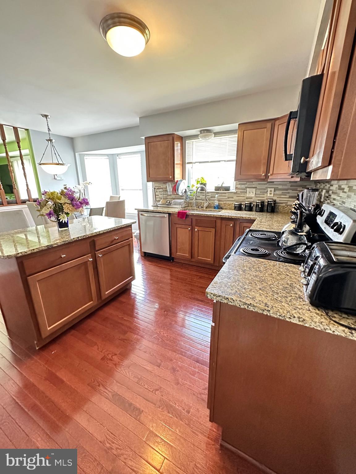 WILLOW HILLS - Residential