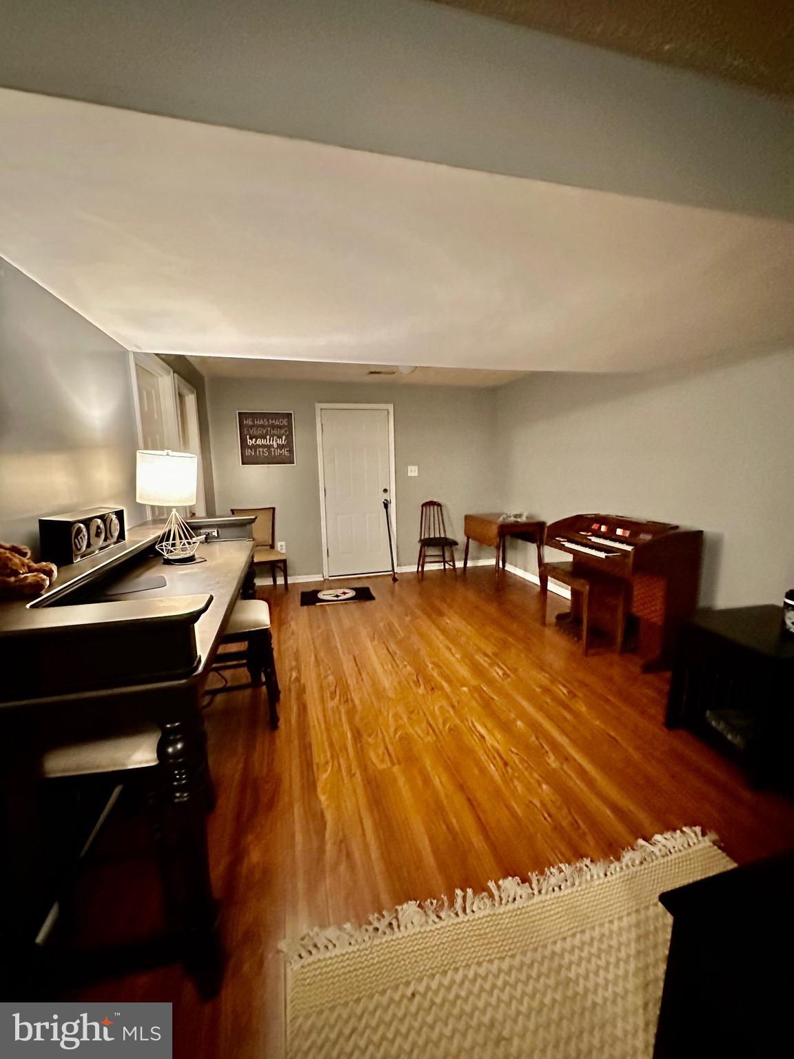 WILLOW HILLS - Residential