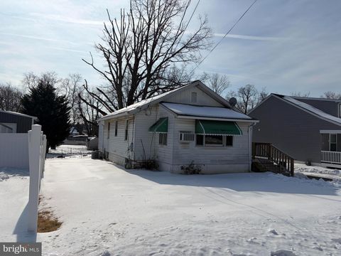 1015 GALBRAITH AVENUE UPPER CHICHESTER PA 19061