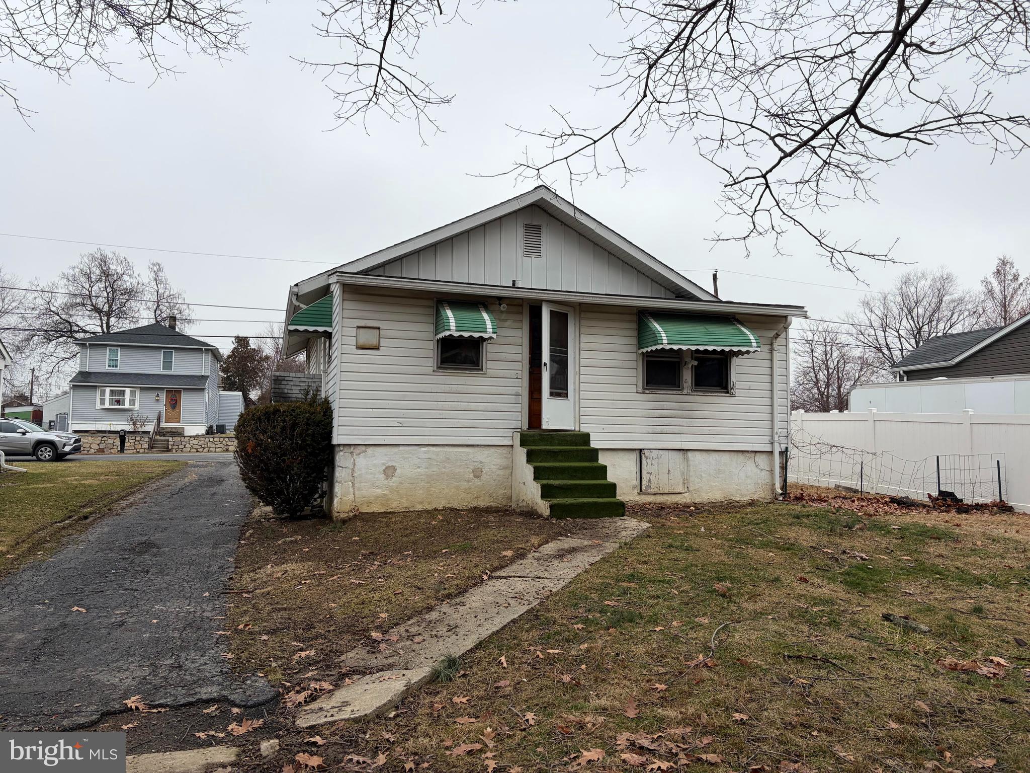 1015 GALBRAITH AVENUE