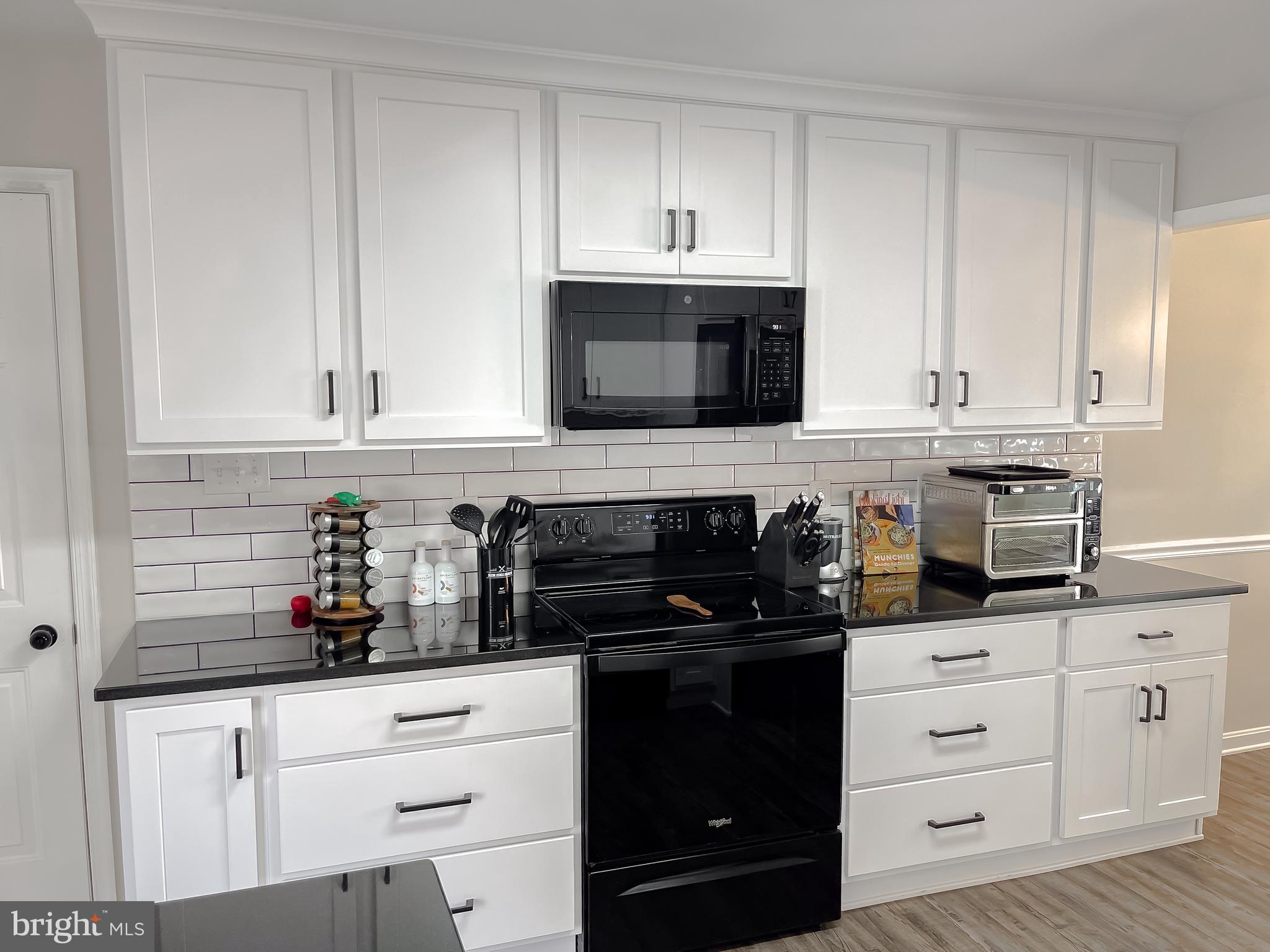 ORIOLE LANDING - Residential