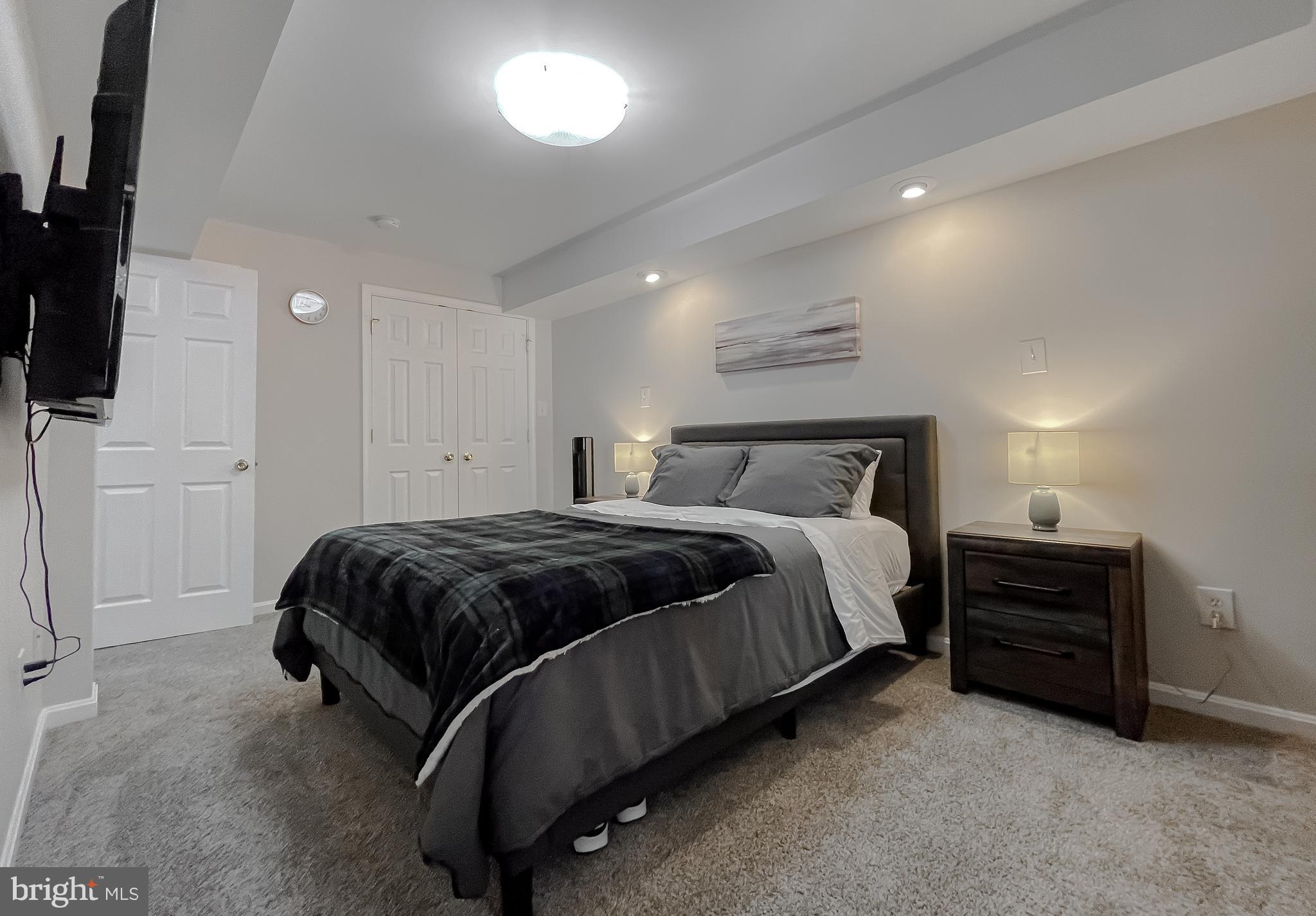 ORIOLE LANDING - Residential