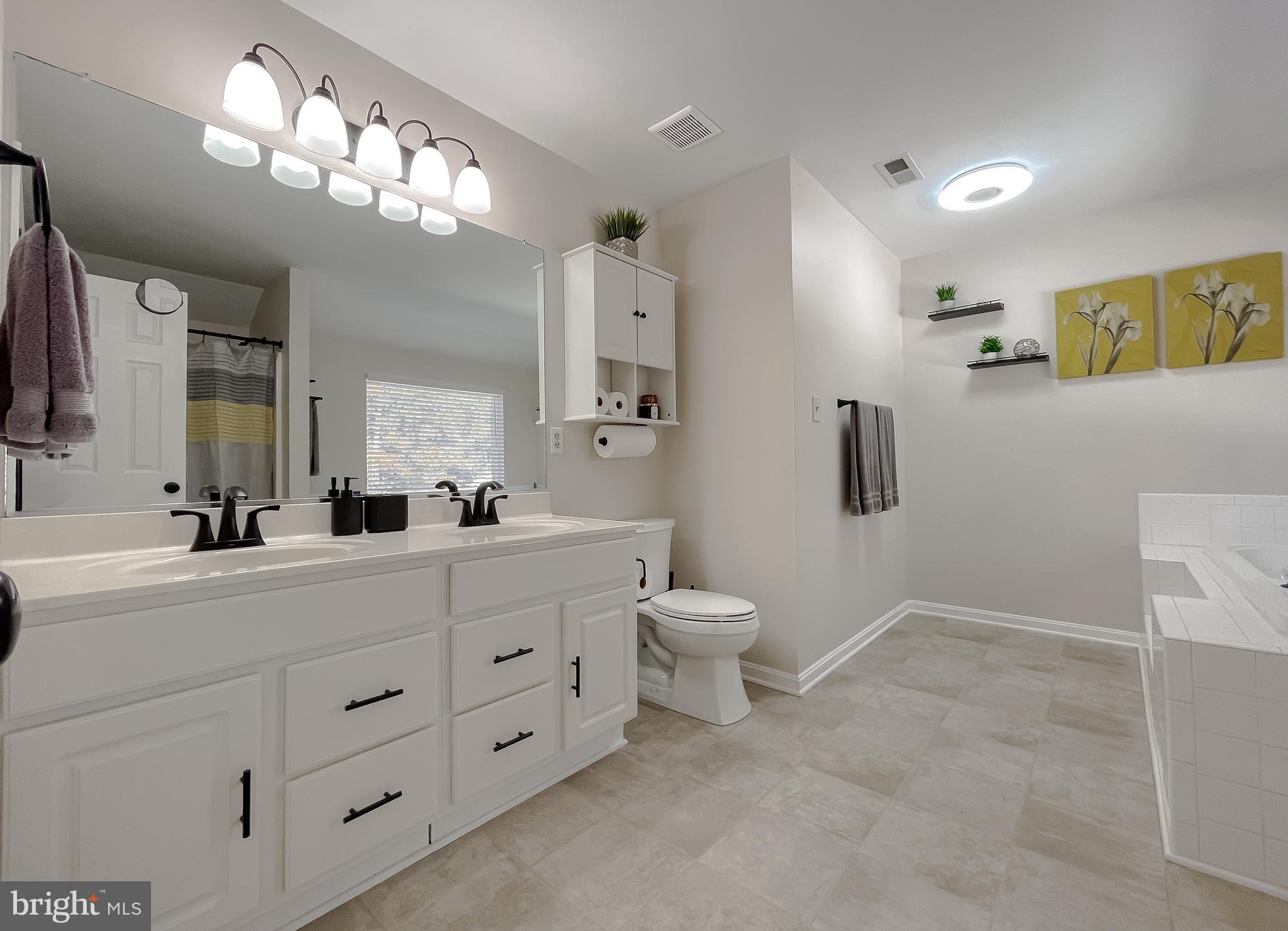 ORIOLE LANDING - Residential