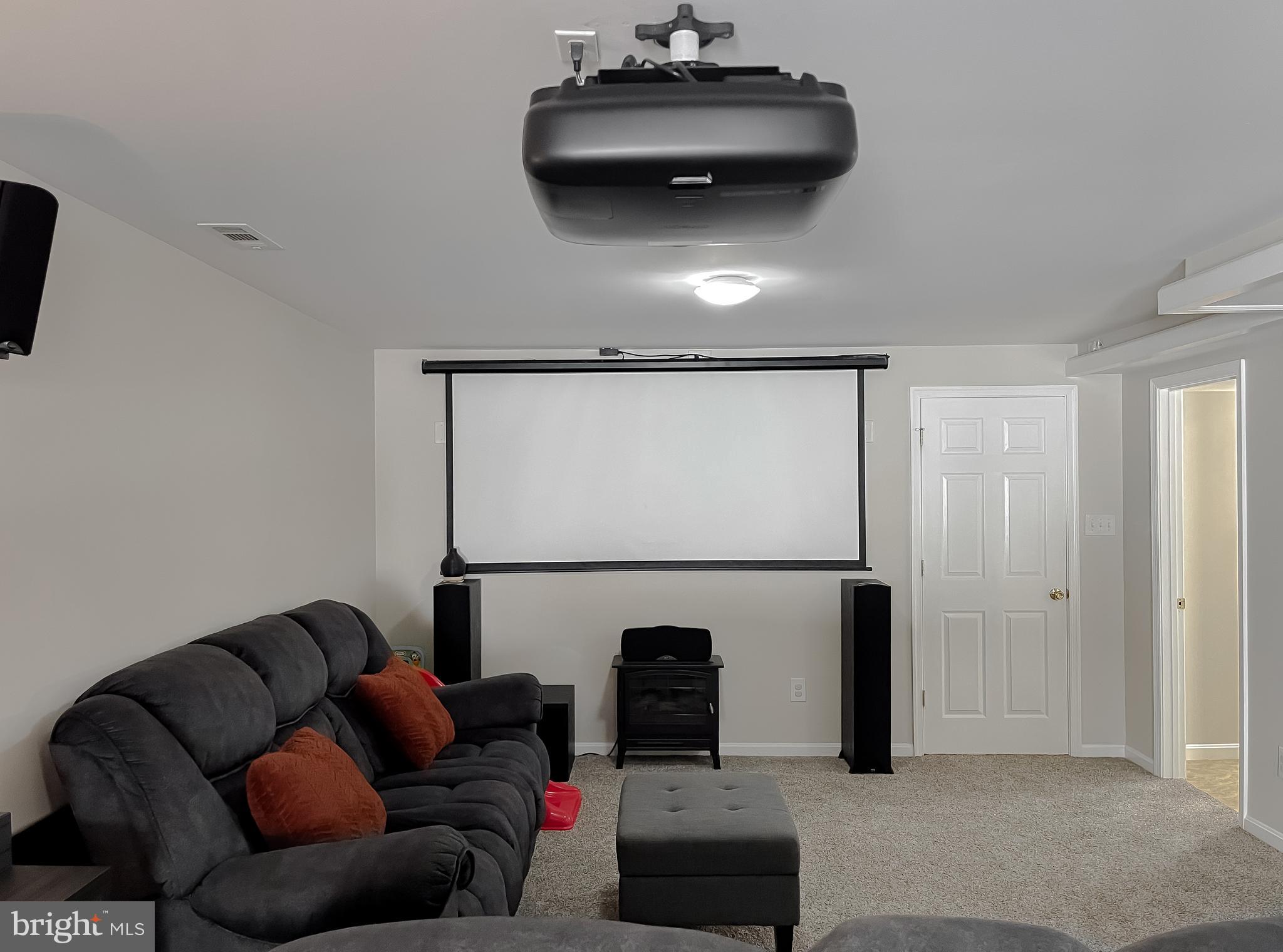 ORIOLE LANDING - Residential