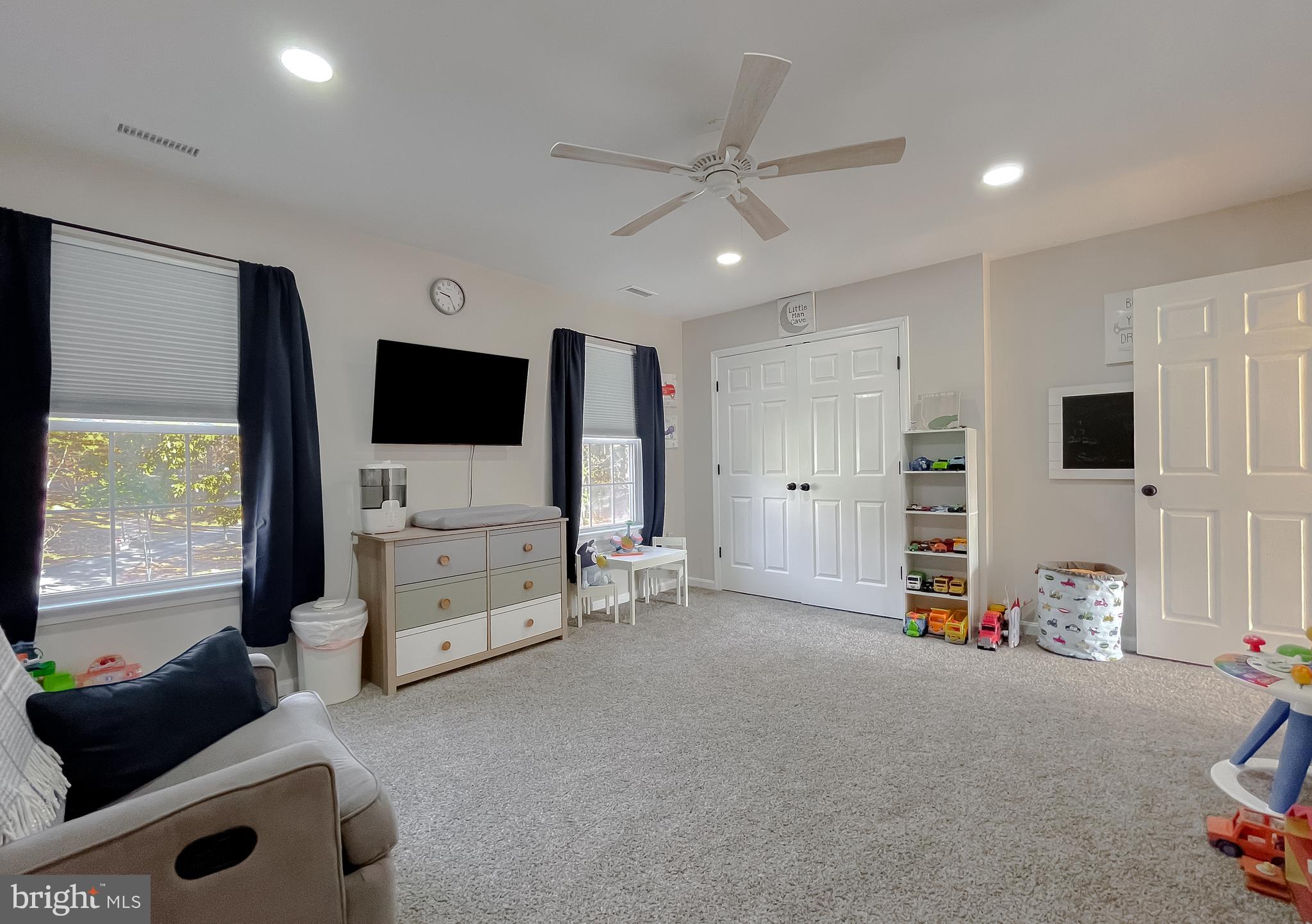 ORIOLE LANDING - Residential