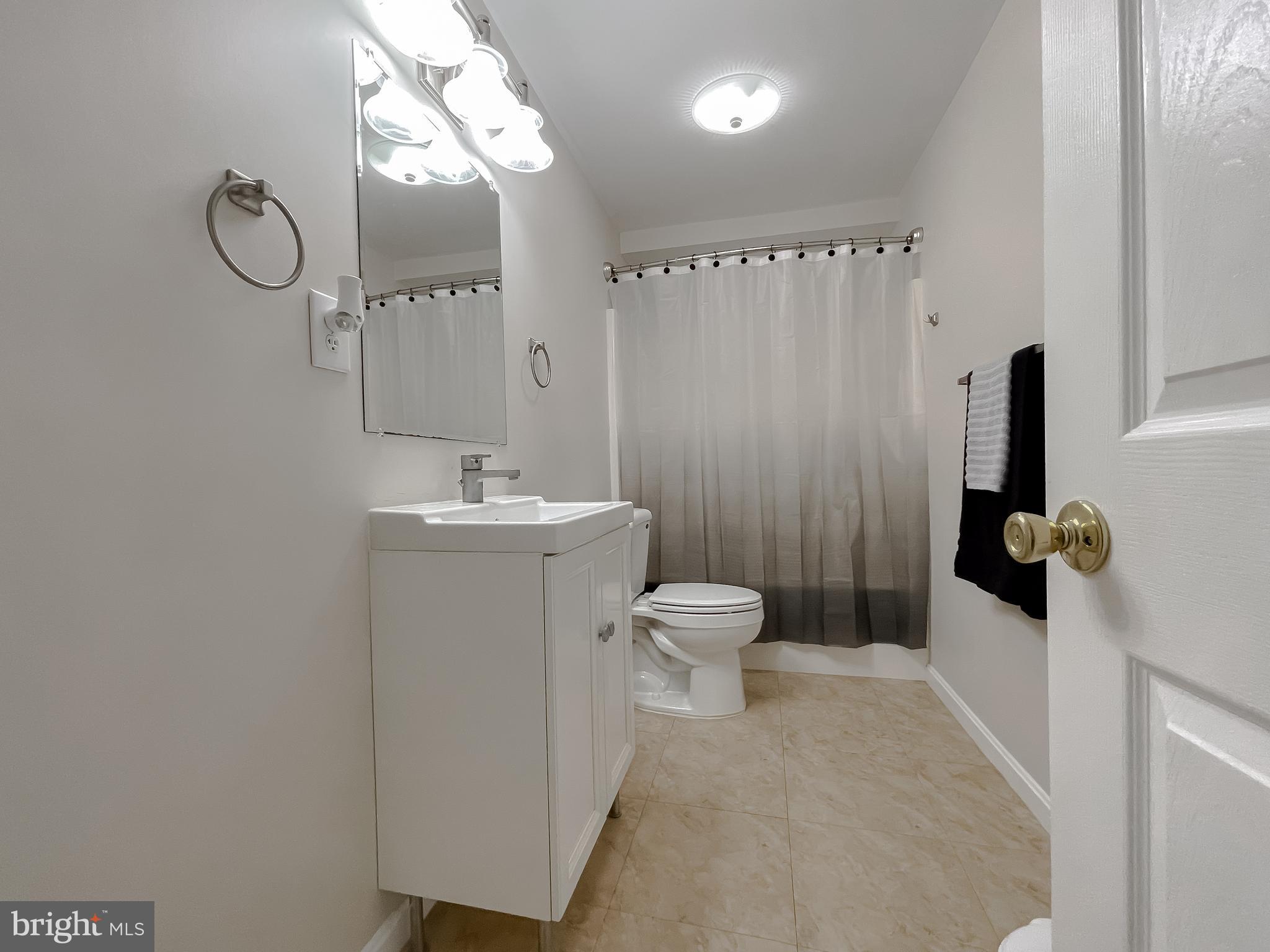 ORIOLE LANDING - Residential