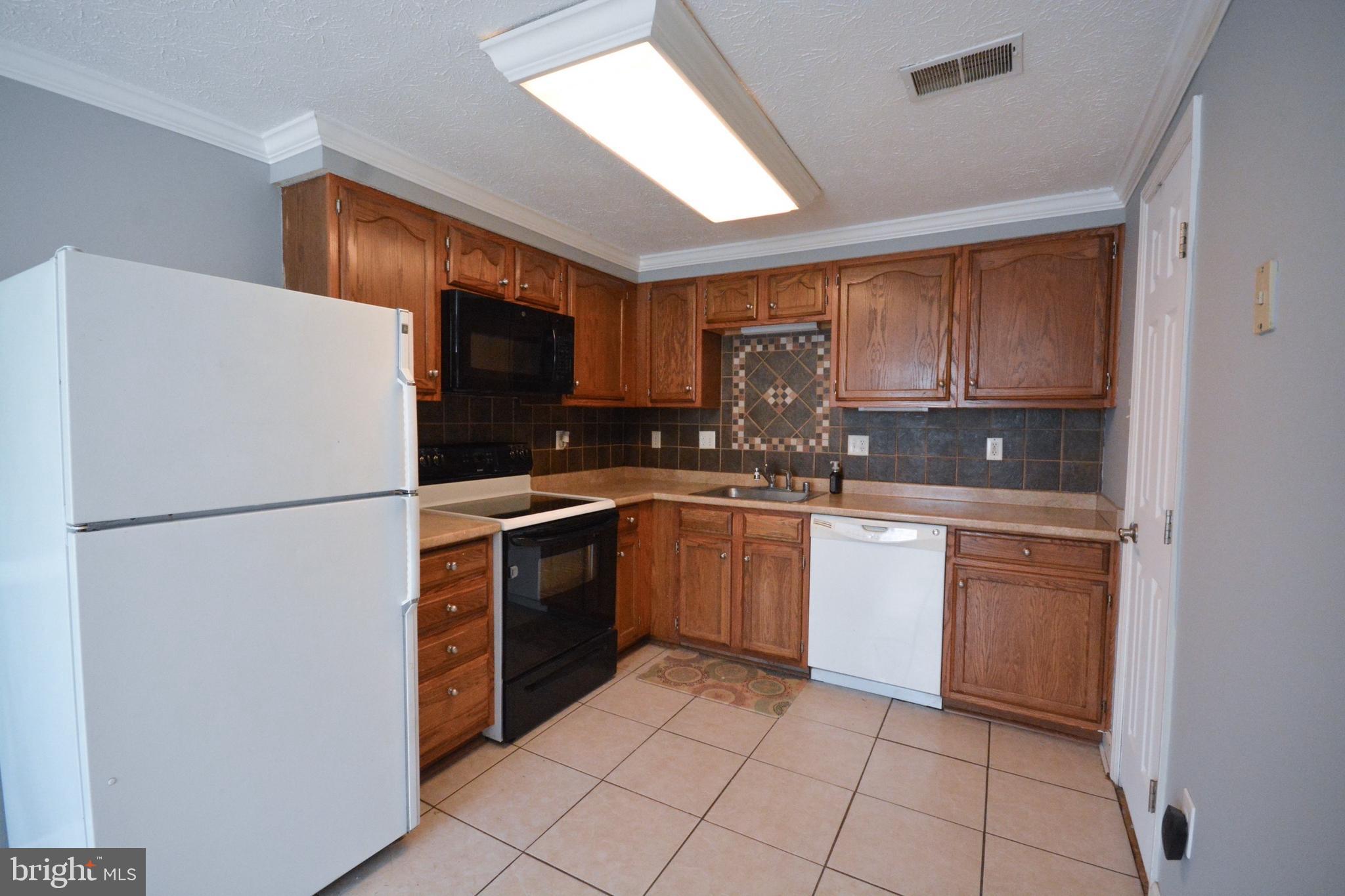 OVERBROOK - Residential Lease