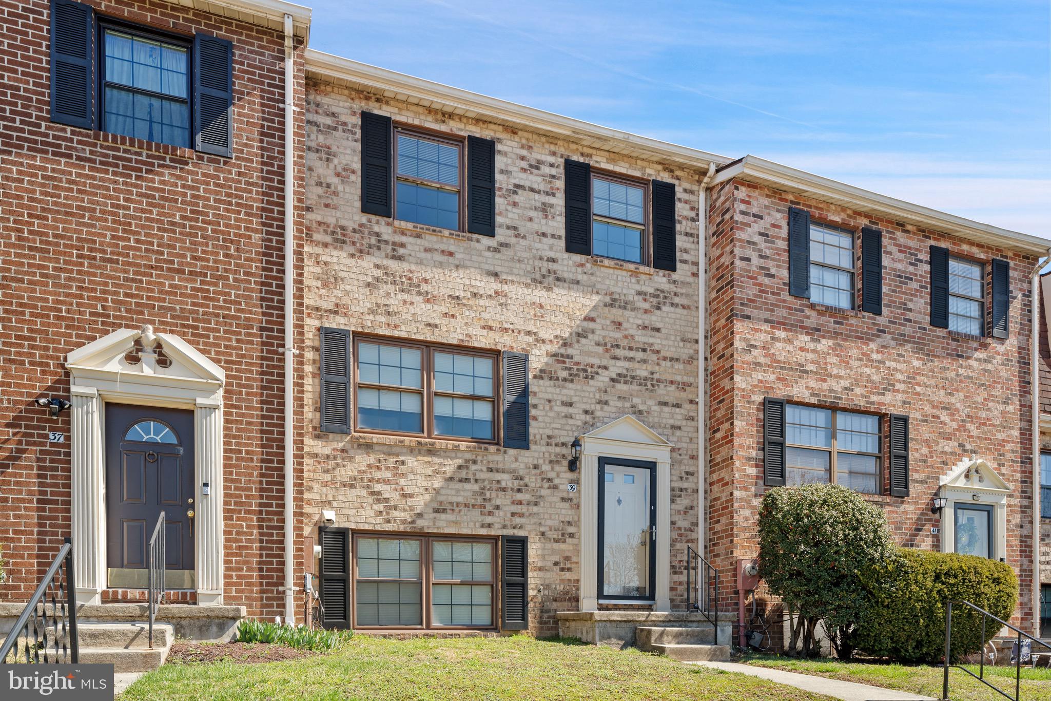 BROADFIELD AT WILTON FARM - Residential