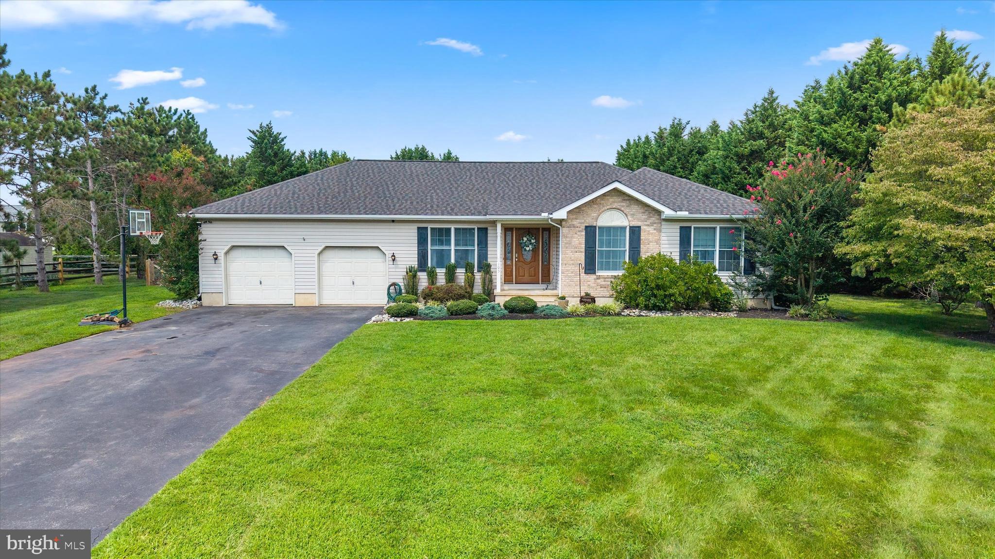 105 LYNN CIRCLE