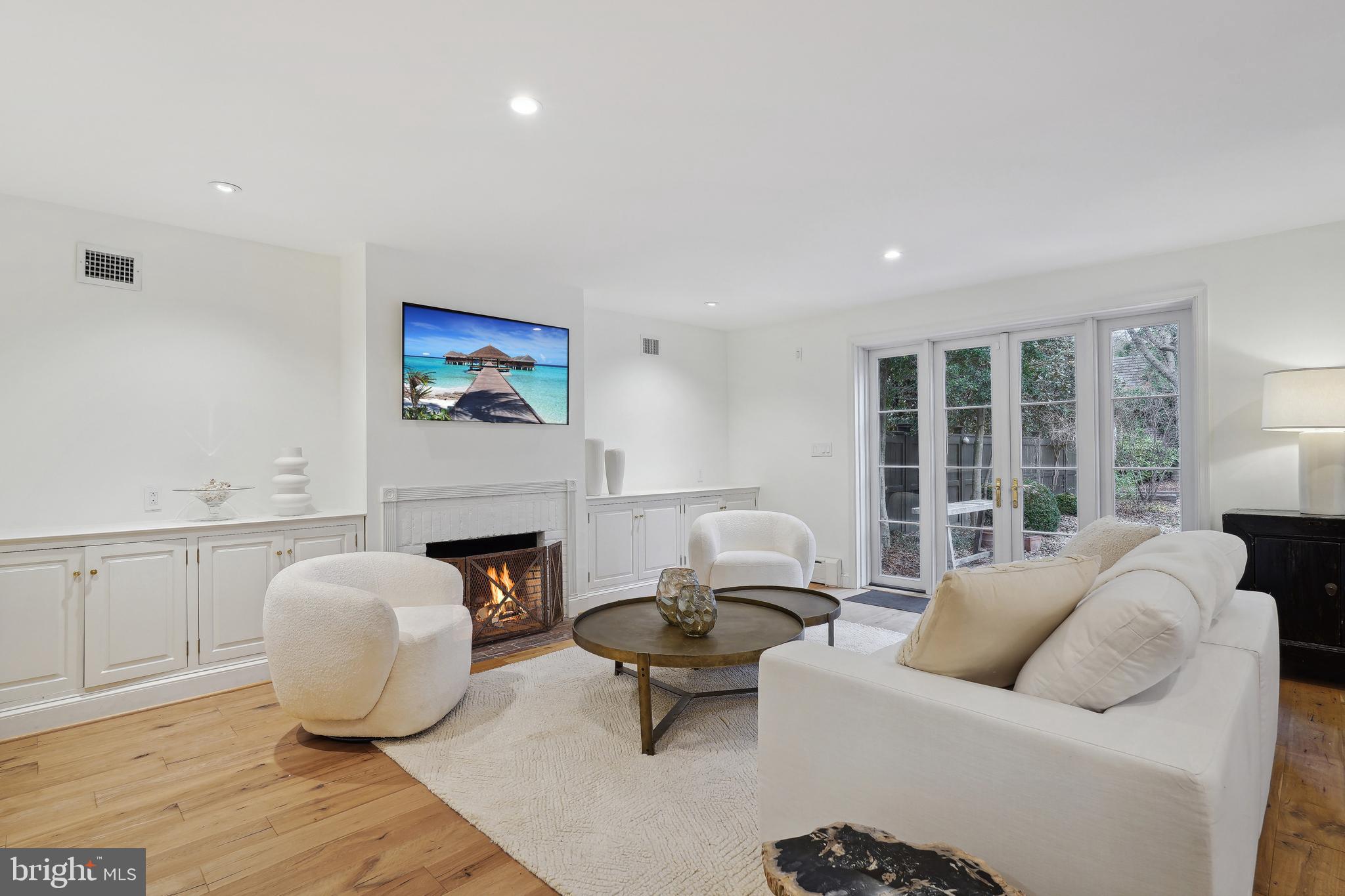 GEORGETOWN - Residential