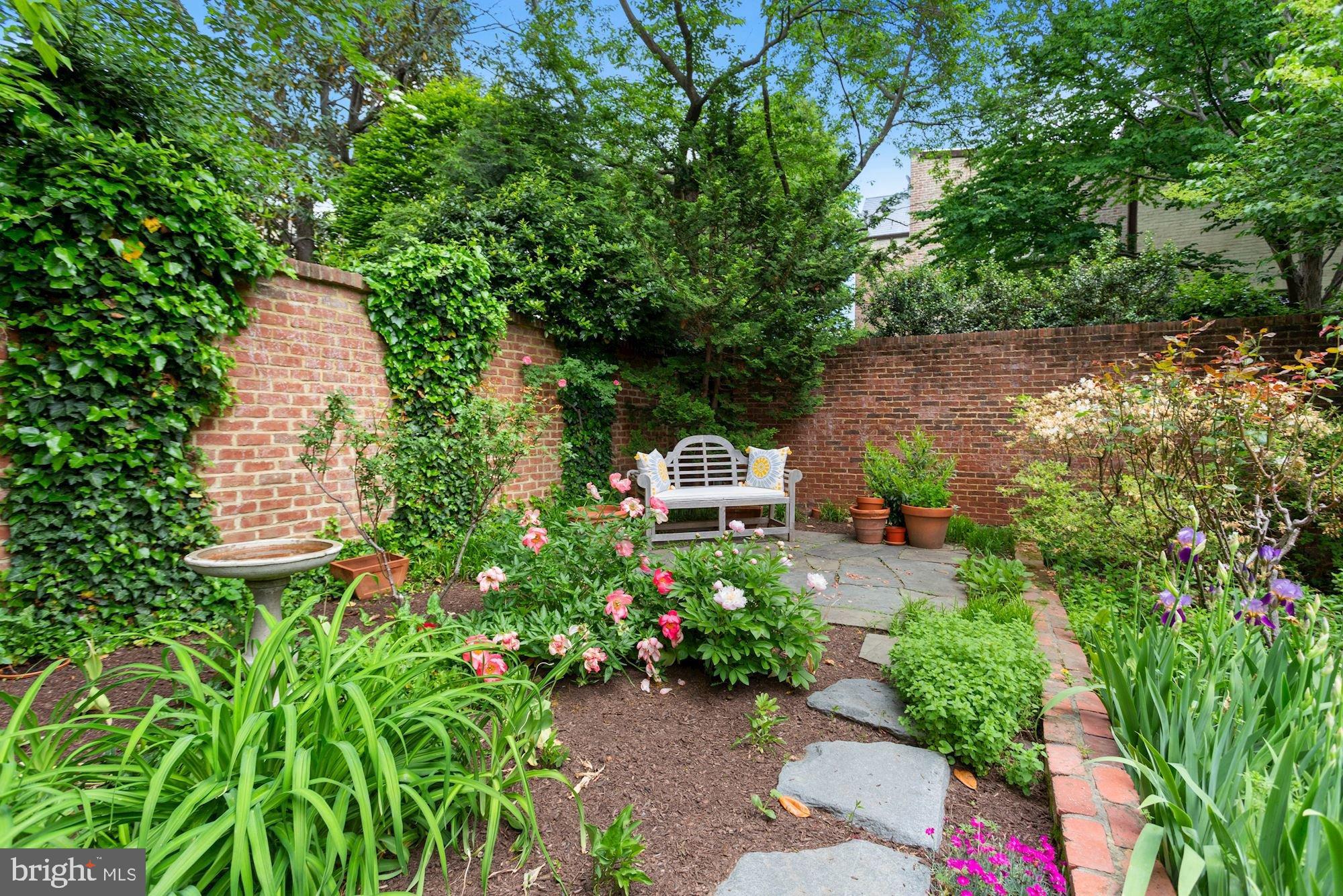 GEORGETOWN - Residential