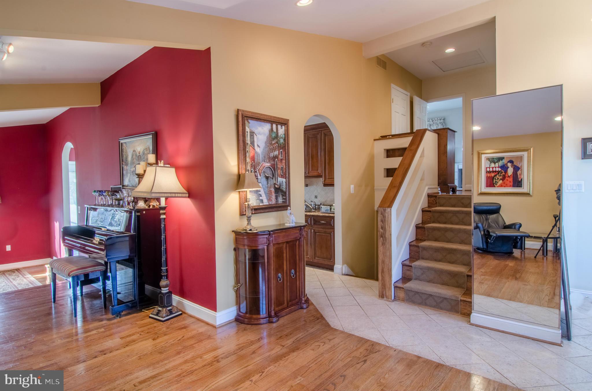 VALLEY STREAM - Residential