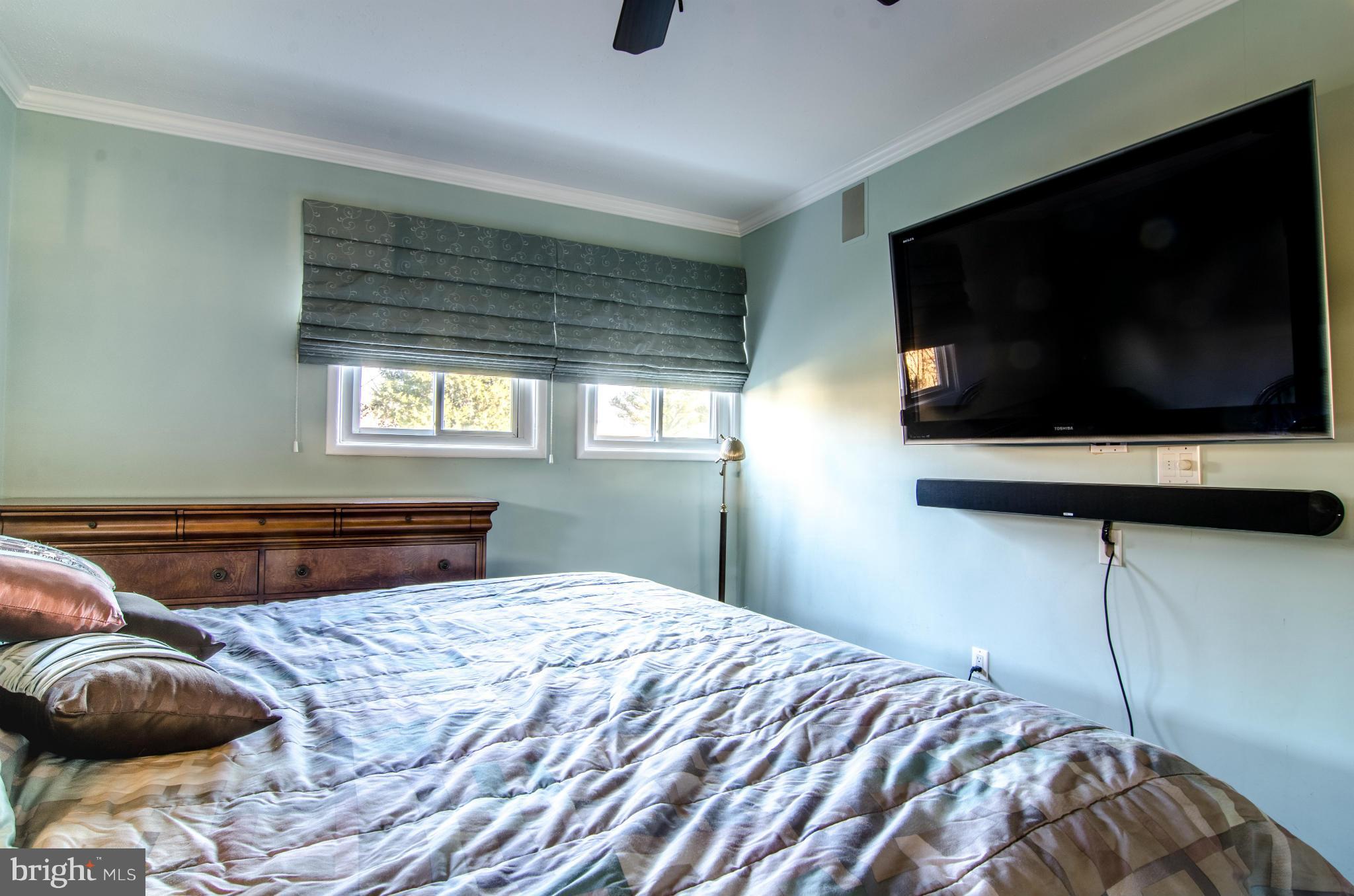 VALLEY STREAM - Residential