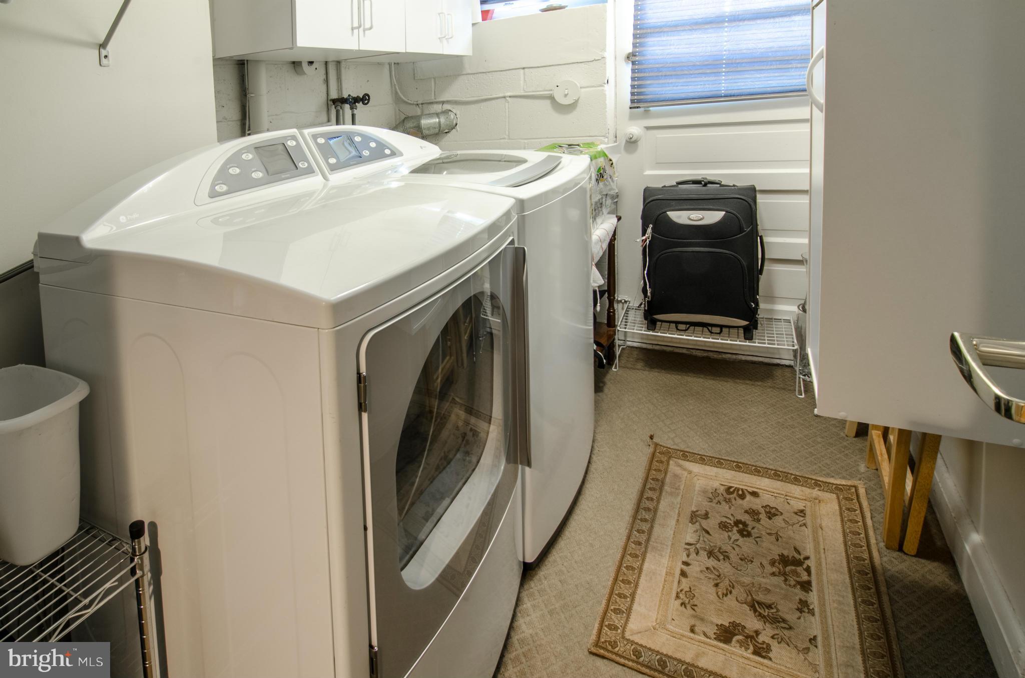 VALLEY STREAM - Residential