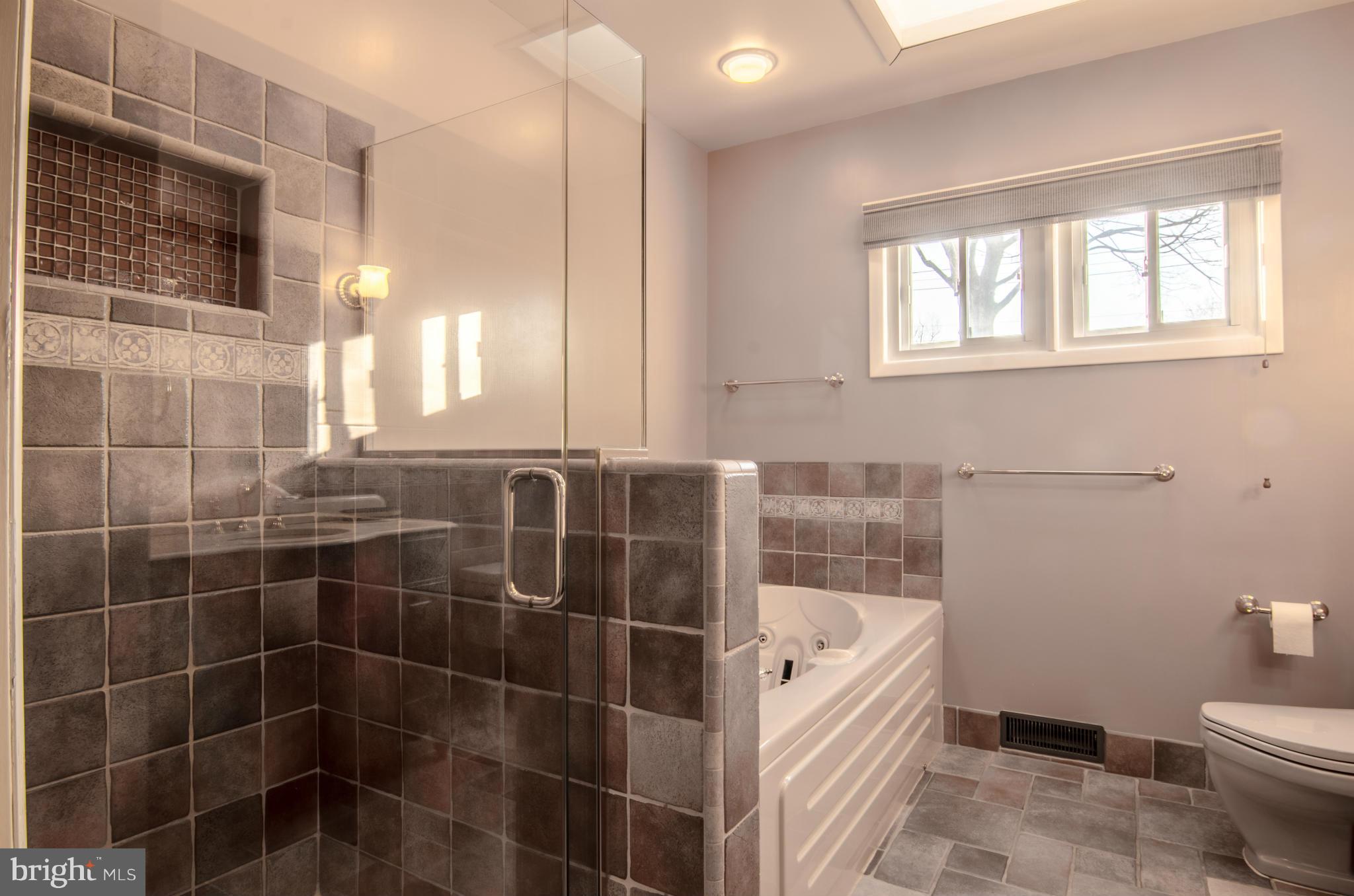 VALLEY STREAM - Residential