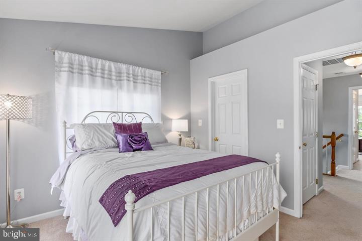 SOUTH RIDING - Residential Lease