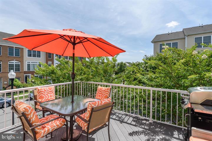 SOUTH RIDING - Residential Lease