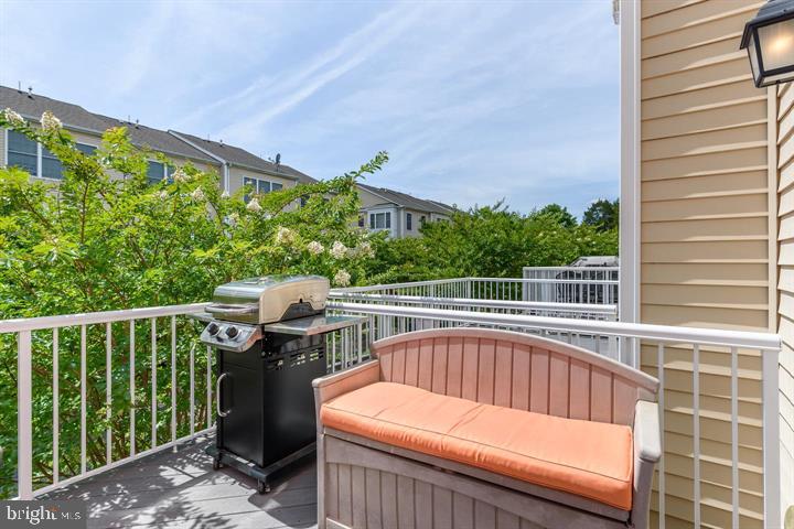 SOUTH RIDING - Residential Lease