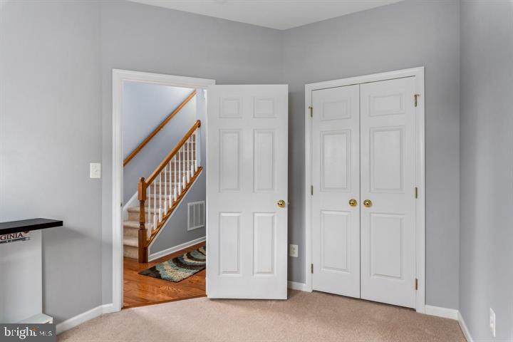 SOUTH RIDING - Residential Lease