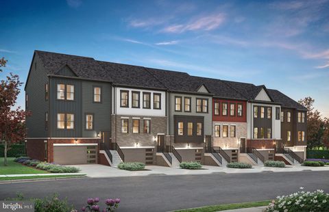 Townhouse For Sale - 1166 Crested Wood Drive<br/> LAUREL, MD 20724