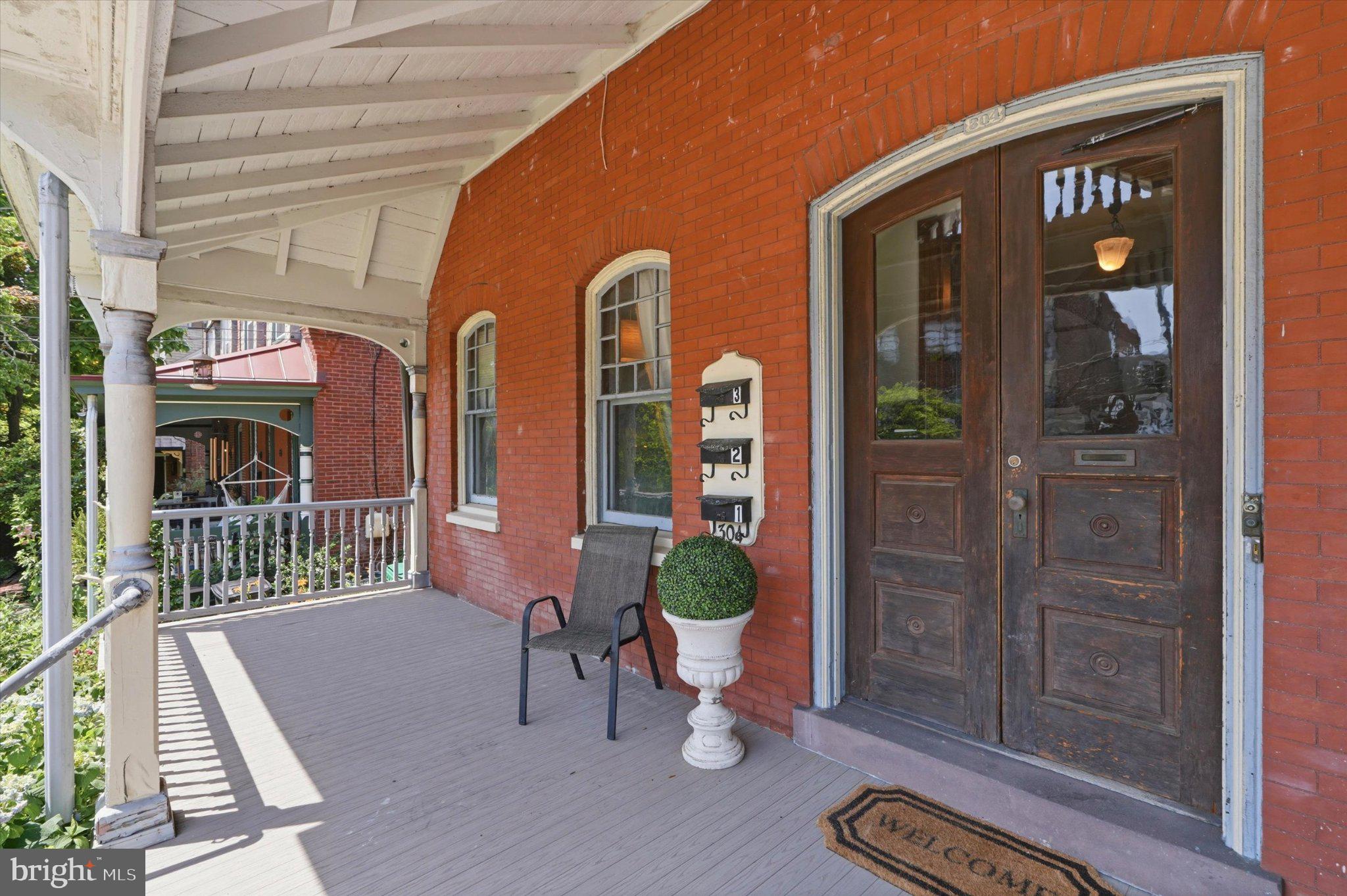 304 GAYLEY STREET