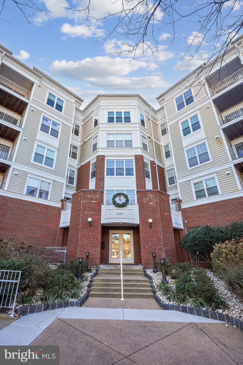 1645 INTERNATIONAL DRIVE 121