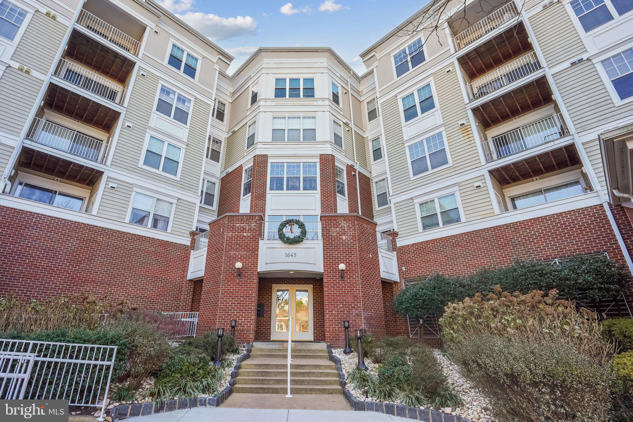 Fantastic 2-Bedroom Condo in the Heart of Tysons Corner, beautifully renovated 2-bedroom condo at Lillian Court at Tysons II, with Parking. Ideally located in the vibrant Tysons Corner area, this home offers both comfort and style.
Newly Renovated Kitchen: Elegant Quartz countertops, brand-new cabinets, modern faucet and stainless steel sink, plus brand-new stainless steel appliances.
Freshly Painted with modern Luxury Vinyl Plank flooring throughout.
Cozy gas fireplace and sliding doors leading to your private balcony with views of the clubhouse and pool.
Large Primary Bedroom with ceiling fan, private balcony, and walk-in closet.
Updated Bathroom with a new vanity, mirror, light fixture, and toilet.
In-Unit Washer & Dryer for added convenience. Second Bedroom, perfect for a home office or guest room.
Amenities: Outdoor Pool-Community Party Room-Game Room-Gym-Professional On Site Management
Just steps from Tysons Corner Galleria Mall, offering world-class shopping and dining.
A short walk to The Boro, with even more shops, restaurants, and a Whole Foods.
Close to Tysons Corner Mall, Harris Teeter, and major highways including I-495 and the Dulles Toll Road.
Greensboro Metro Silver Line Station is less than 1 mile away, making commuting a breeze.
This offers everything you need to live comfortably in Tysons Corner.