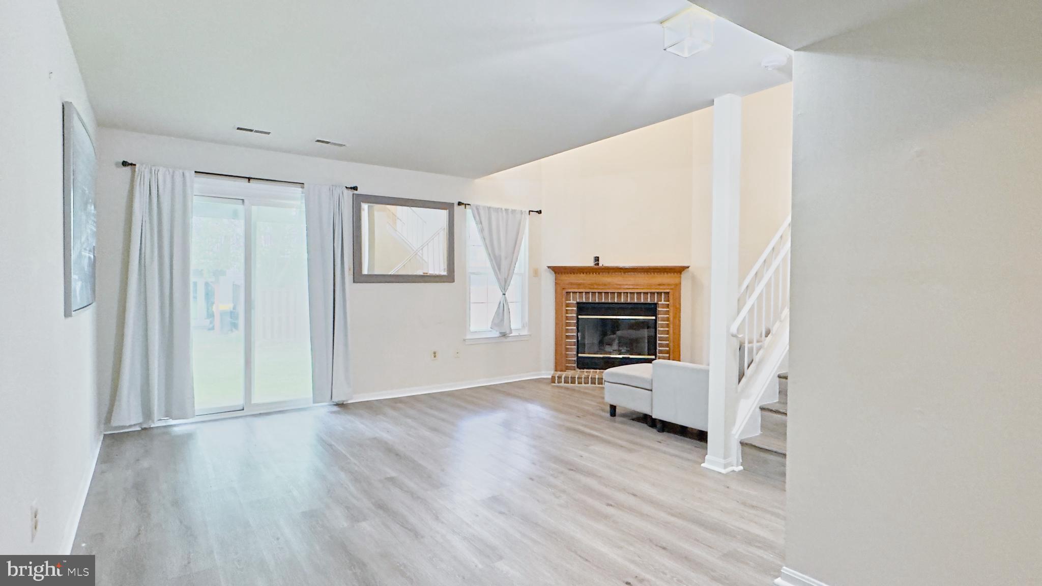 STONEY BEACH - Residential