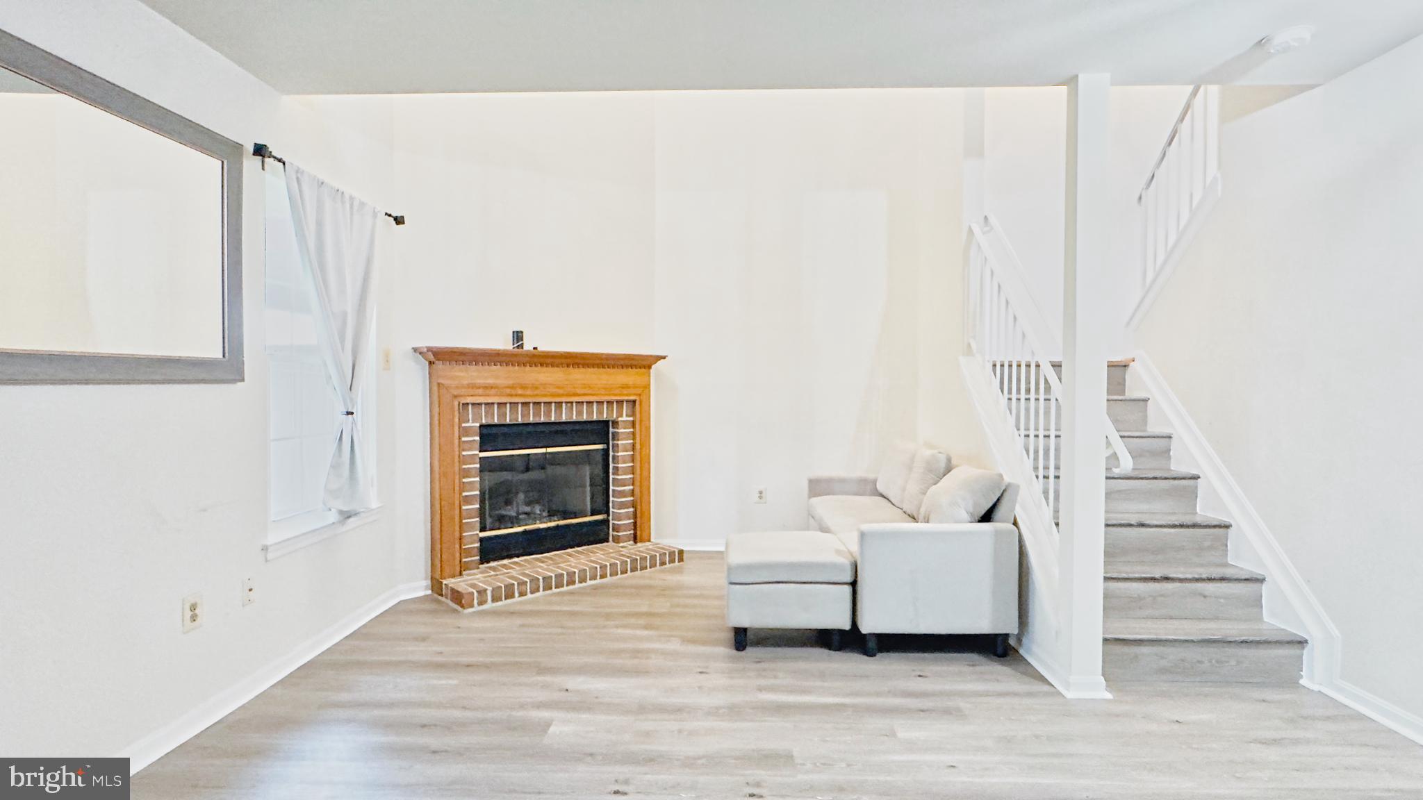 STONEY BEACH - Residential